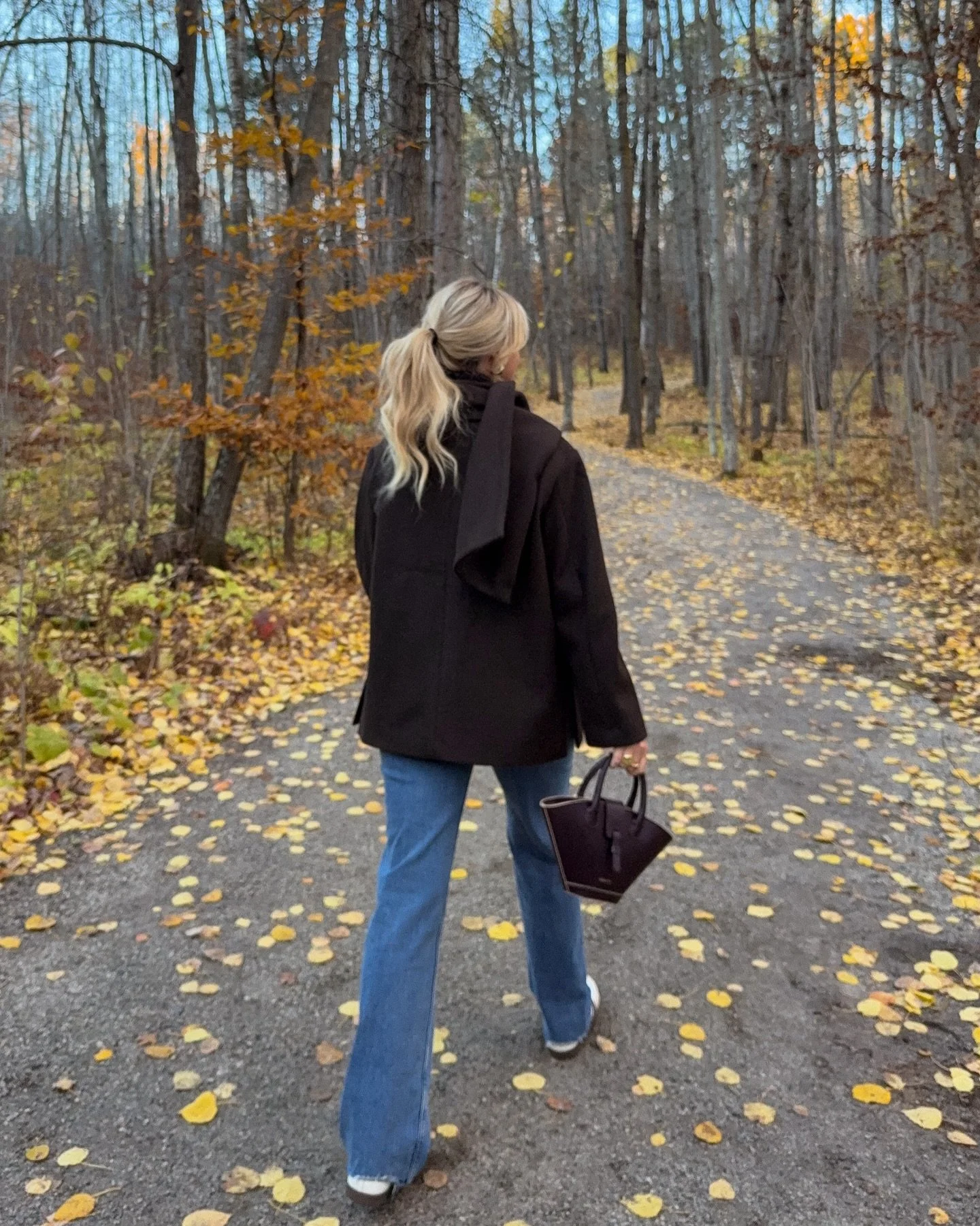 The prettiest time of year 🍂 comment any emoji for the links to shop my outfit details!