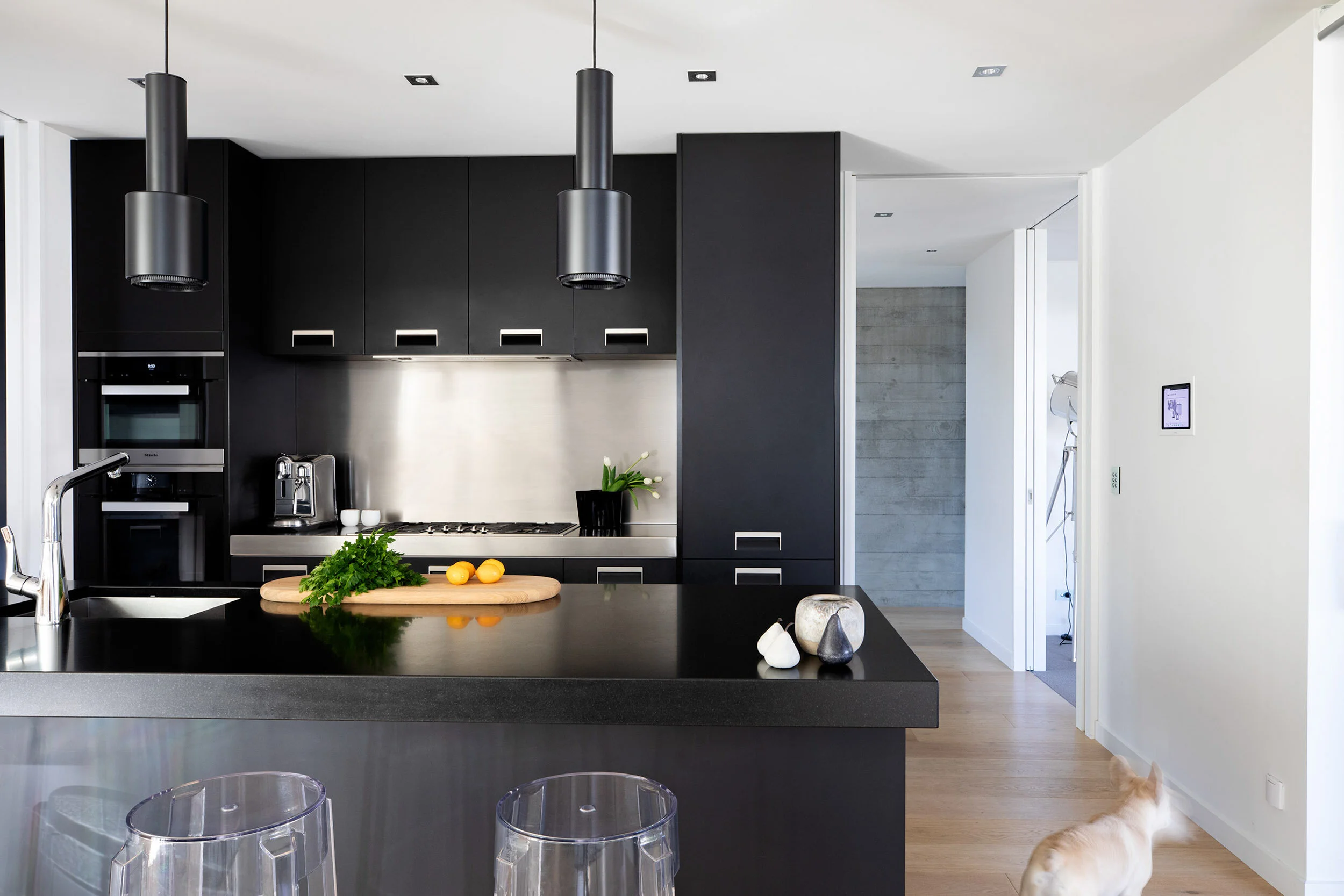 designer_Kitchen_Interior_Designer_NZ_Christchurch_black_kitchen_.jpg