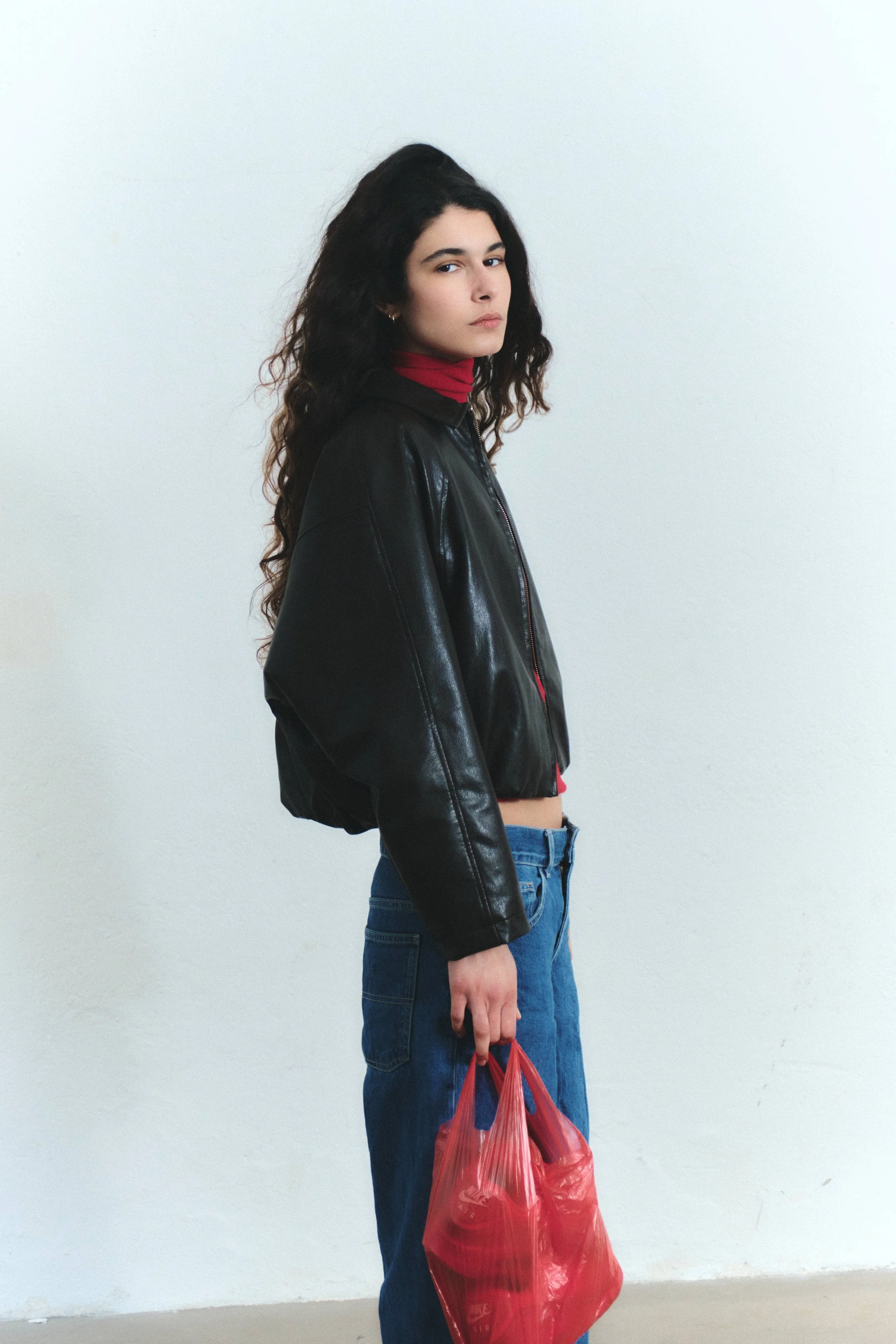 Jenna Sees Red - Cécile Larher 35.jpg