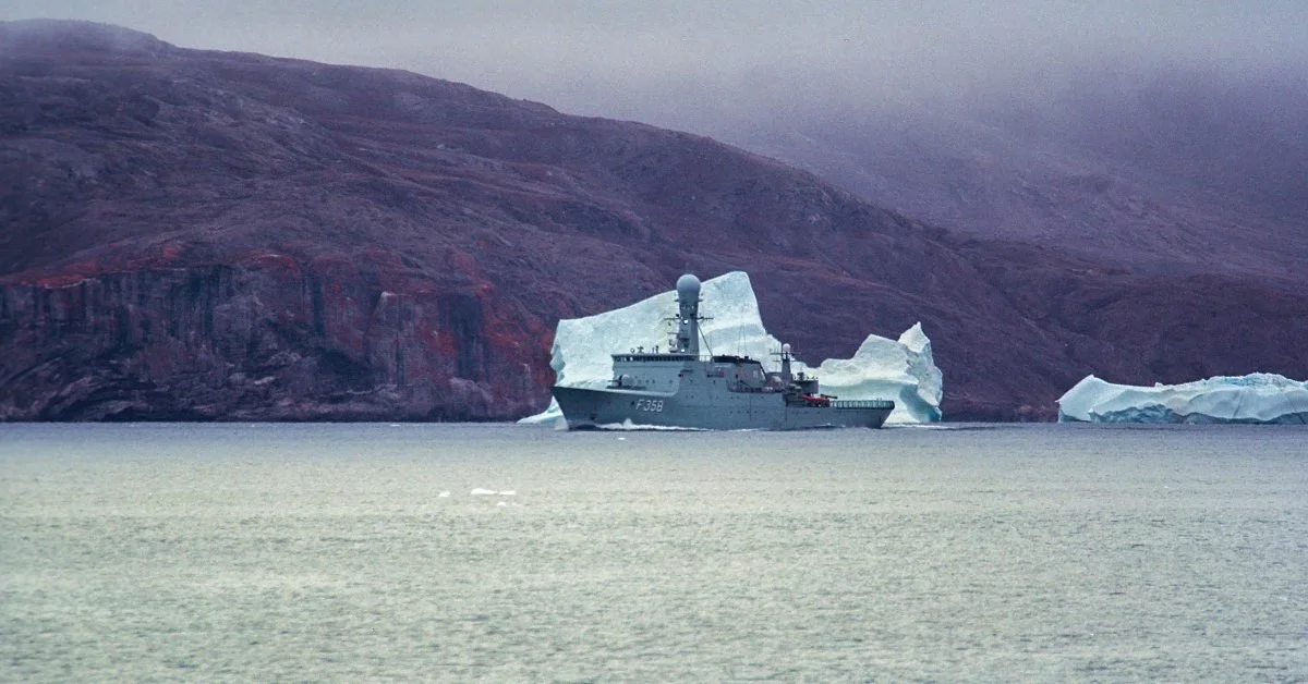 Danish naval presence in Greenland waters illustrates the region’s strategic importance. Image from 2013, used for illustrative purposes. Credit: Image: Jerzystrzelecki, CC BY 3.0, via Wikimedia Commons