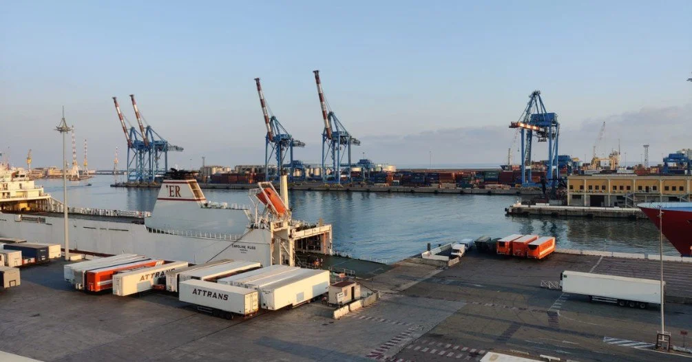 Corruption in European ports and maritime smuggling