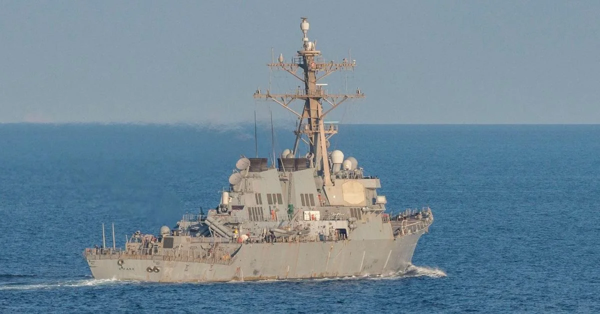 U.S. Navy Arleigh Burke-class destroyer transiting the Strait of Hormuz. Source: Alamy