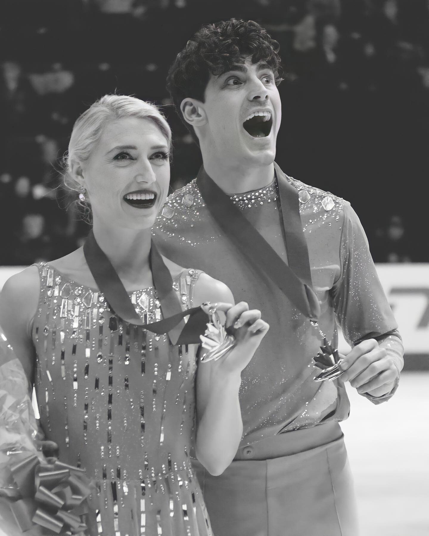 2020 has been rough, so here are some Piper + Paul podium pics (from 2020 #CanadianNationals) to brighten up your day 🌟 Oh and be sure to tune in to CBC this weekend to watch @skateontario Sectionals, streaming Saturday + Sunday starting at 6:00 PM 