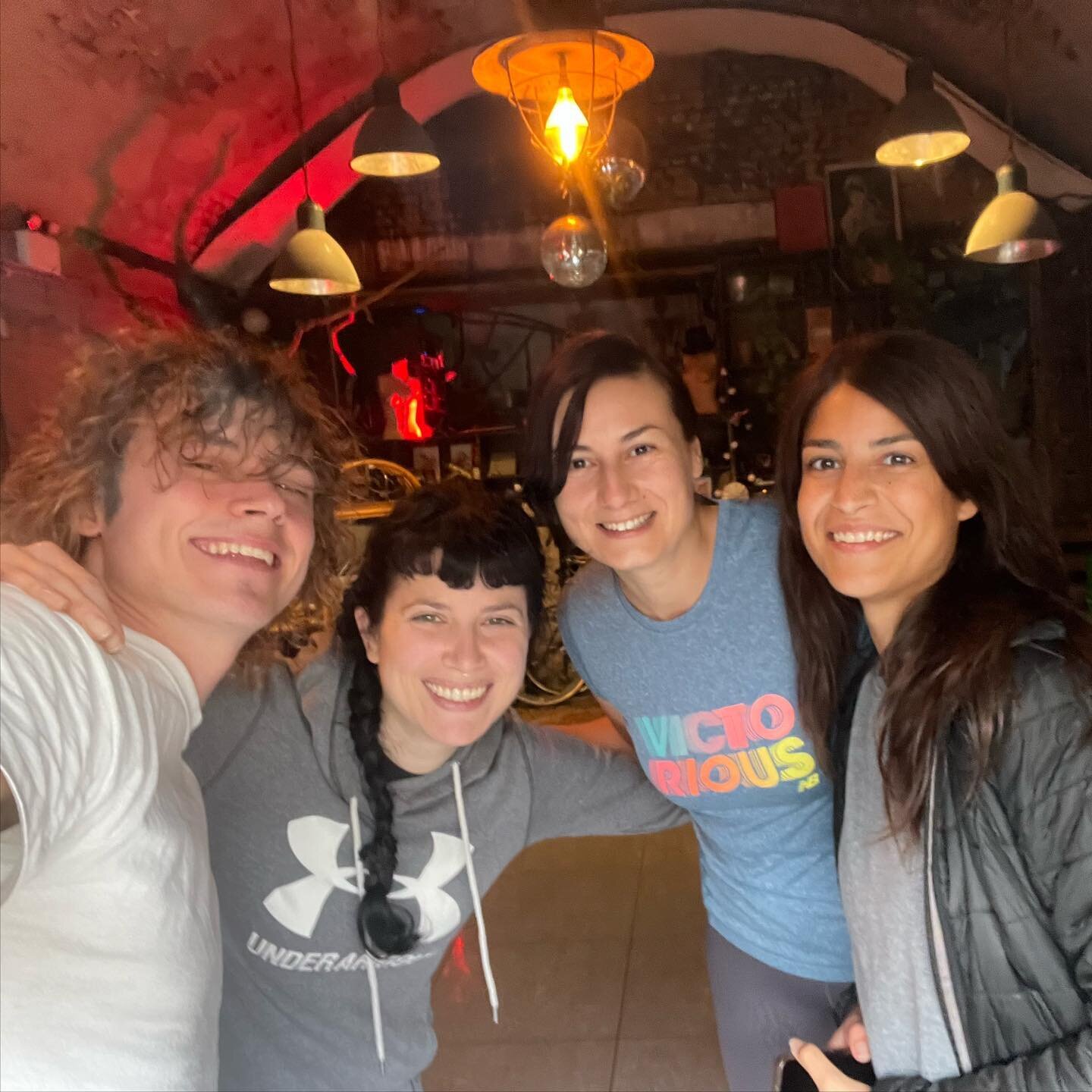 Rainy autumn day thoroughly warmed up! 

Boxing, karate kicks, expressive, interactive freestyle dance, mountain climbers and squats. All over the shop. 

And yet, a wonderful ease and flow to this session - thanks for co-creating that space all.

#k