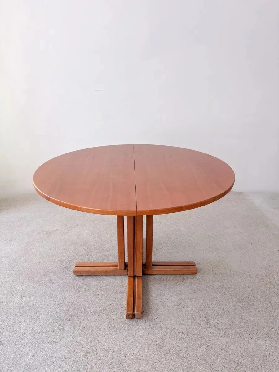 round-vintage-dining-table-1.jpg