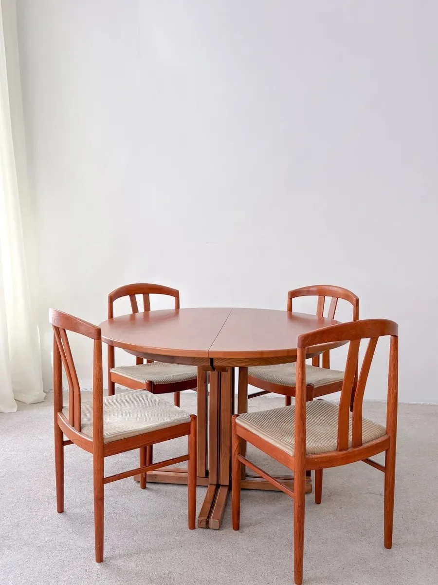 round-vintage-dining-table-10.jpg