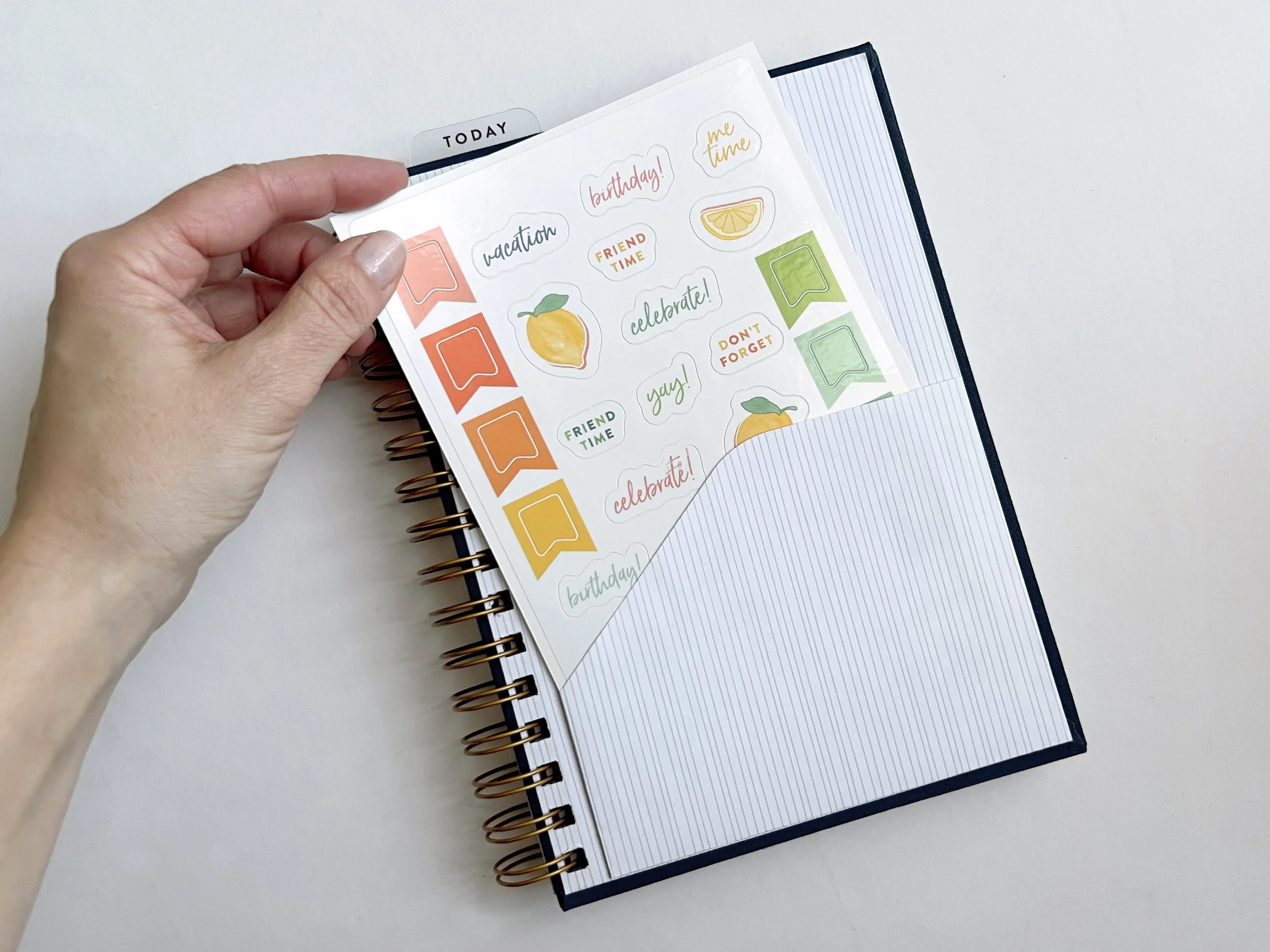 undated_planner_pocket.jpg