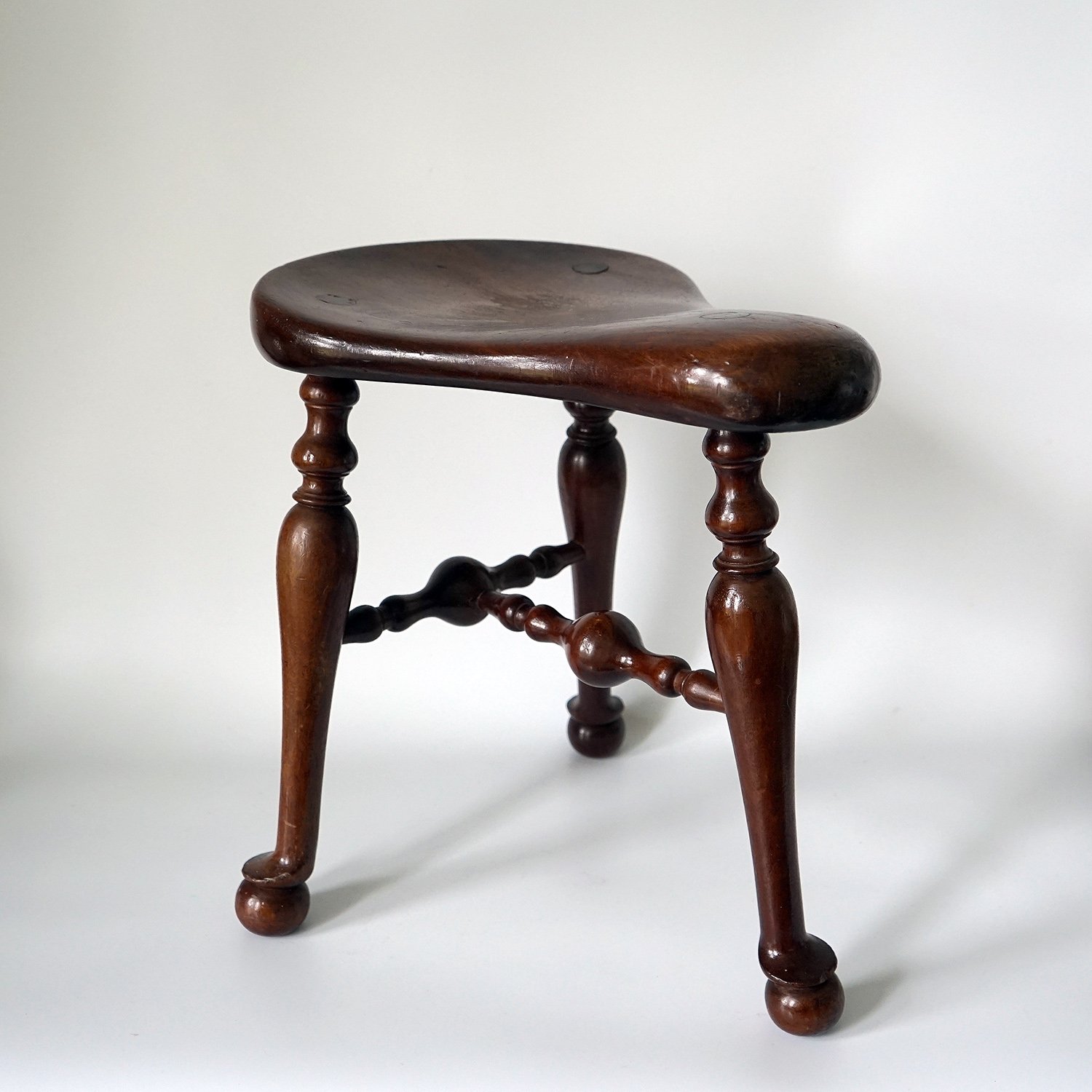 Antique Victorian Walnut Cockfighting Stool by Jas Shoolbred, 19th Century