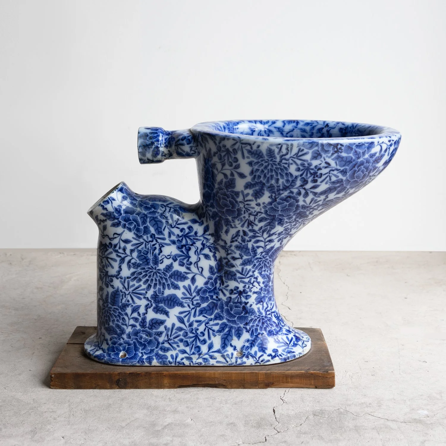 Antique Victorian Doulton & Co. 'Simplicitas' Toilet With Blue and White Transfer Decoration, 19th Century