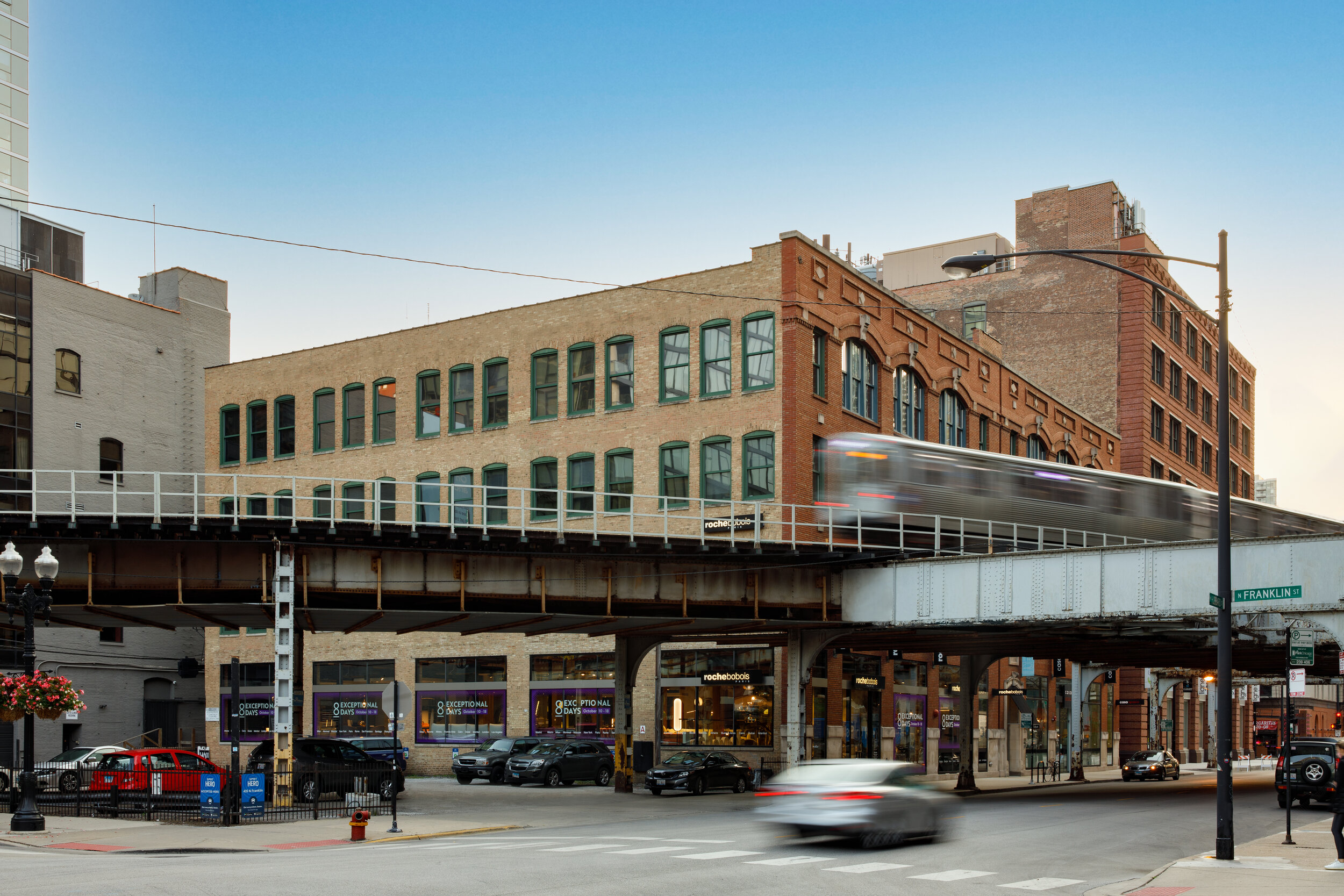 222 W Hubbard | Urban Innovations Management