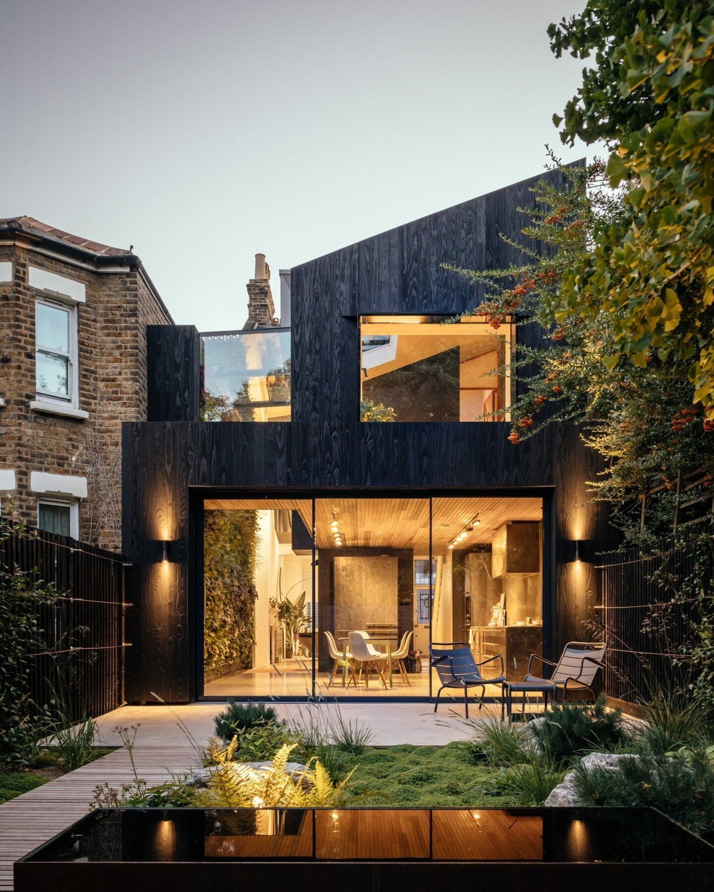 Celebrating the phenomenal work of @neildusheikoarchitects

The House of Elements - Just incredible! 

#architecturelondon #britisharchitecture #amazingarchitecture #housesofinstagram