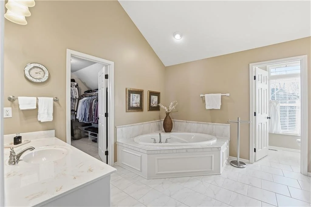 Master Bath - Avalon.jpeg