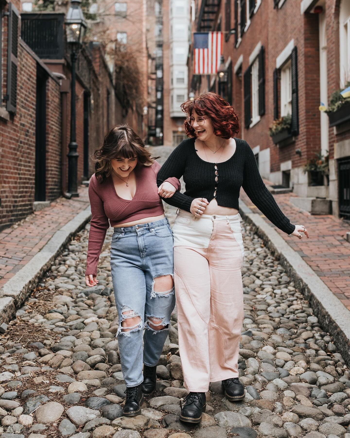 not to be sooo cheesy but is there a better feeling than seeing your best friend happy and in love? 💓

had the absolute pleasure of photographing maddie and her girlfriend ashlyn in beacon hill and i was just losing my mind the entire time because o