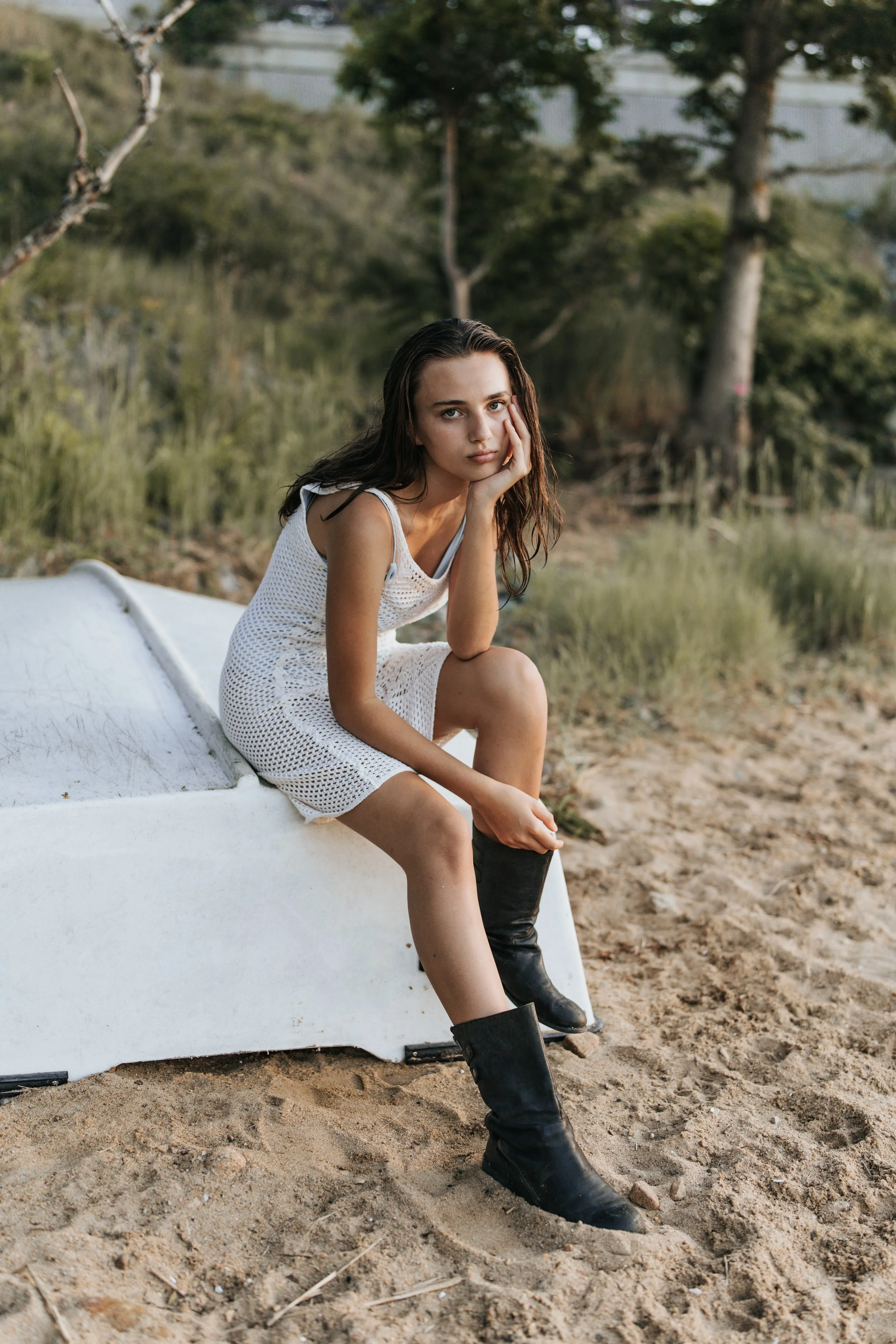  Model poses at her summer photoshoot 