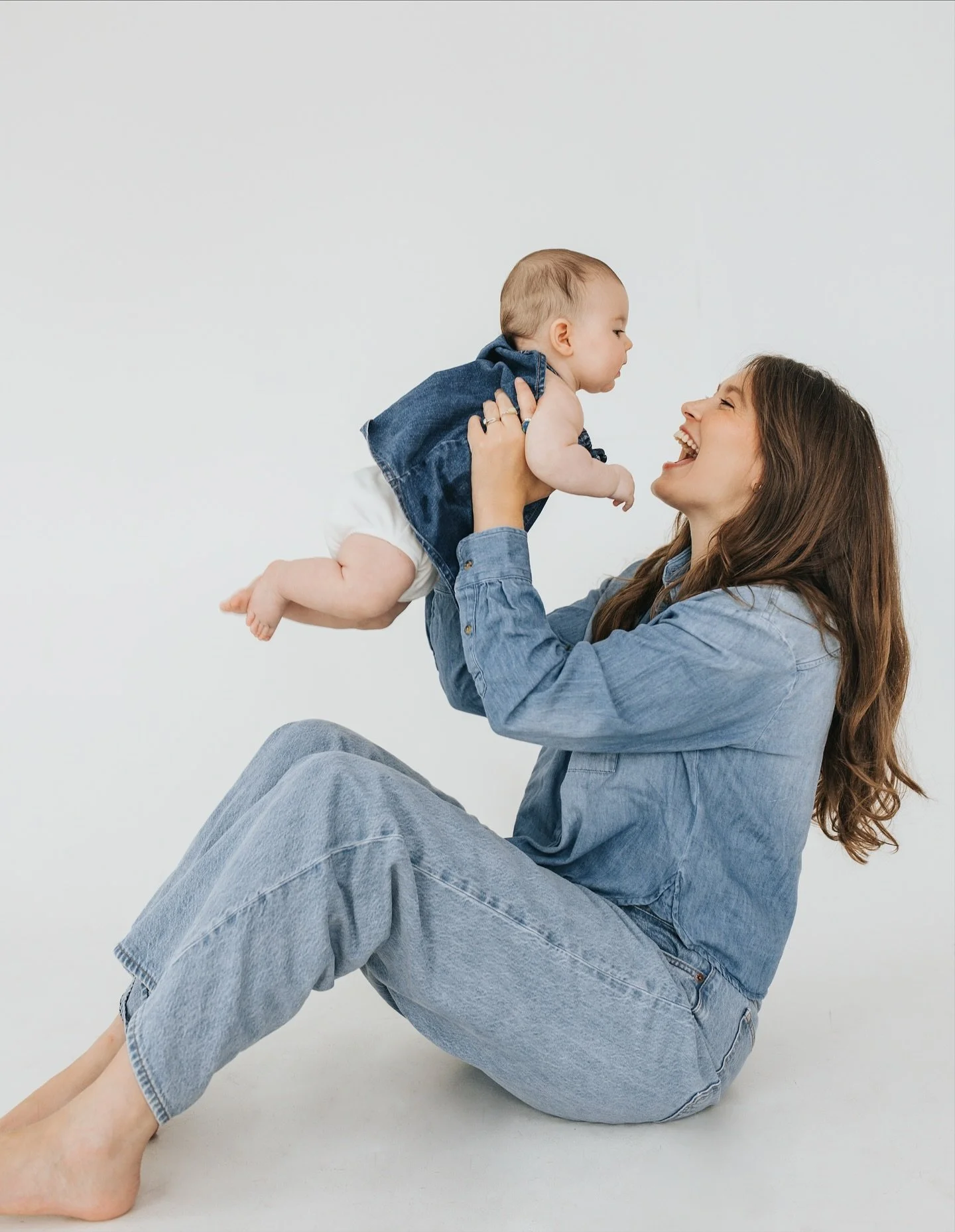 the sweetest mother daughter photos at my favorite studio in nashville 🥹 swipe for cuteness overload (don&rsquo;t say i didn&rsquo;t warn ya)!!! 🍼➡️

one of the most beautiful parts of being a photographer is having the ability to capture milestone