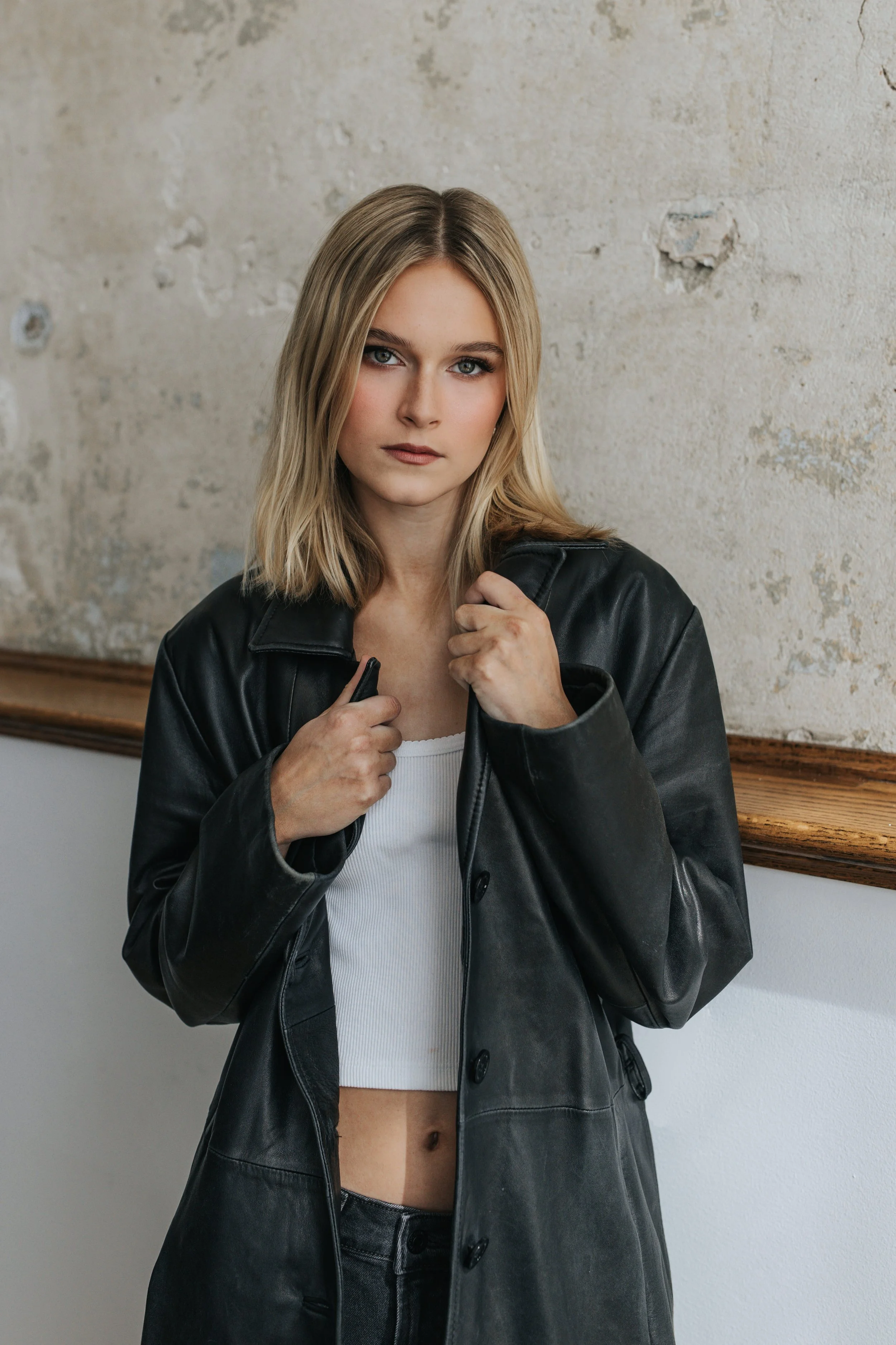  Senior Eleanor poses for photos in the studio 