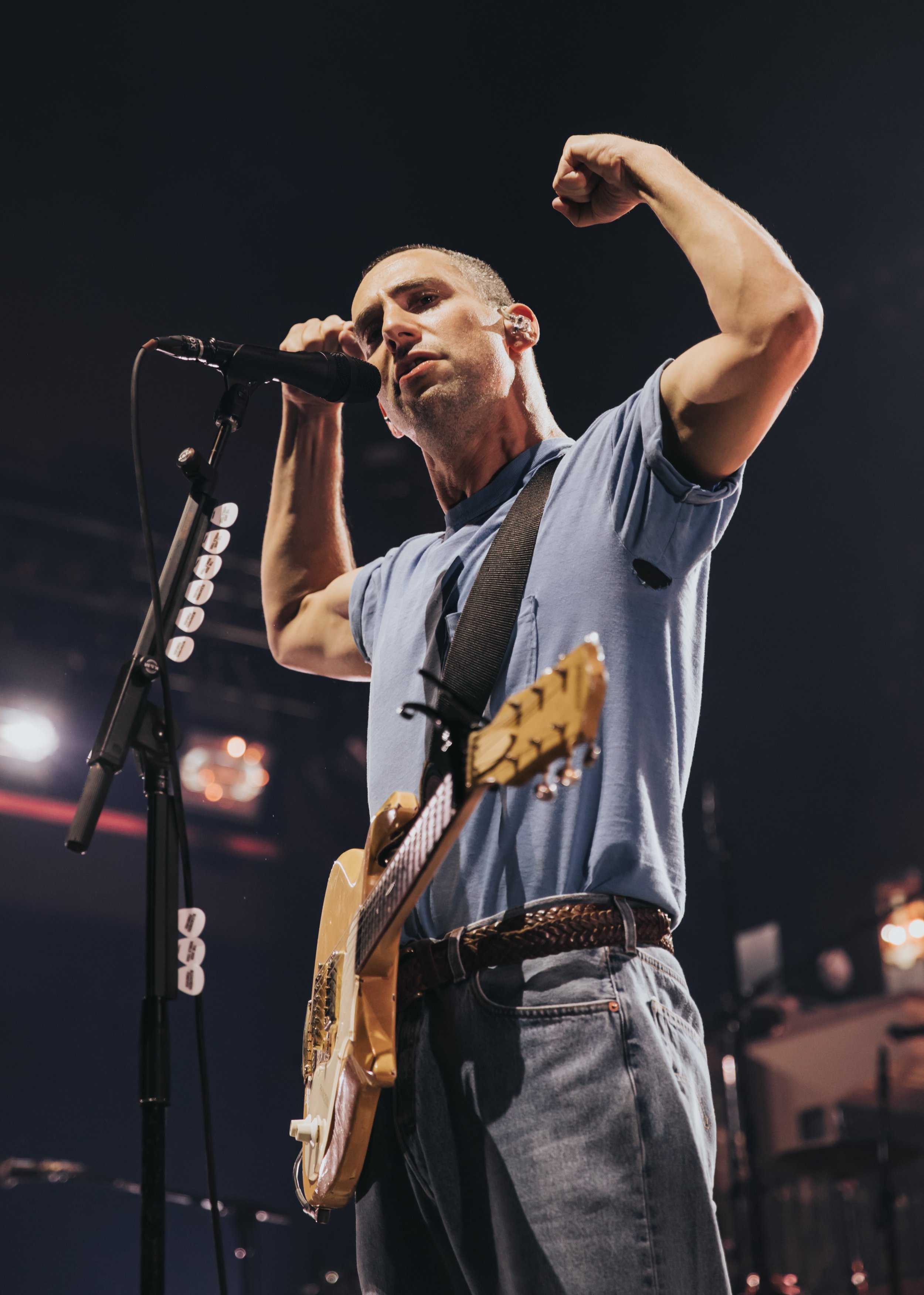 261008-BLEACHERS-002.jpg