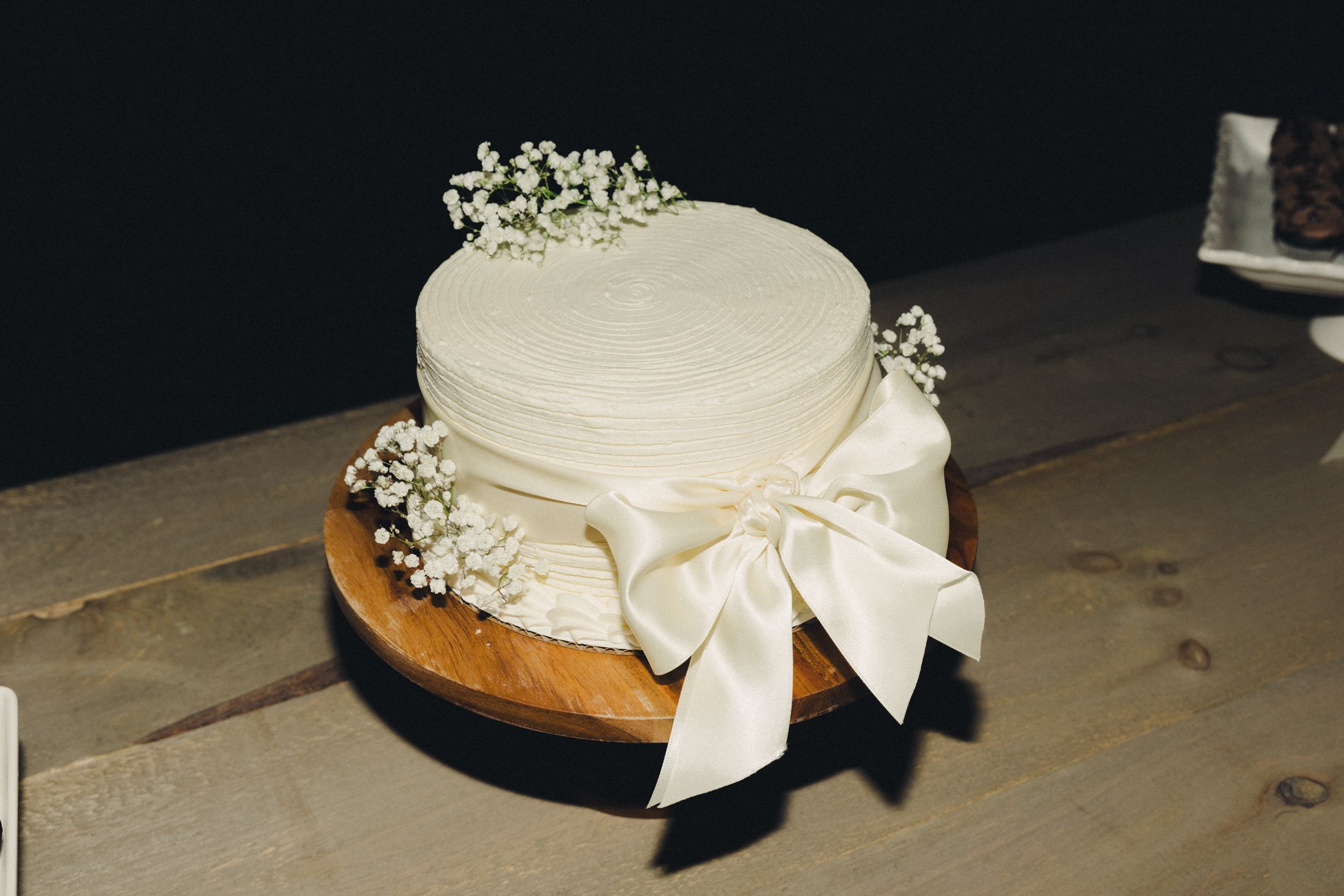 virginia-mountain-wedding-balcony-downs-83.jpg