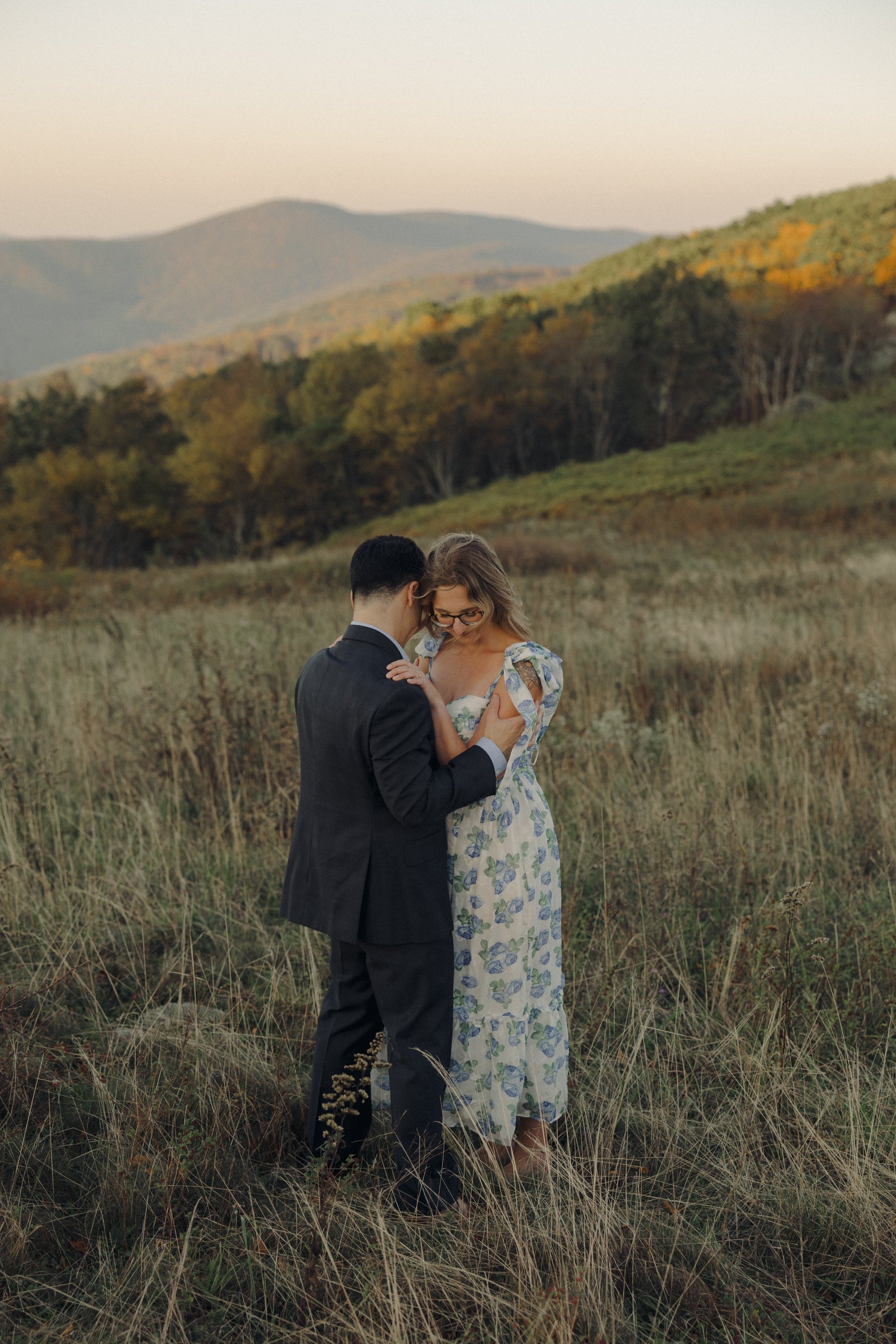 virginia-wedding-mountain-engagement-photo-session-28.jpg