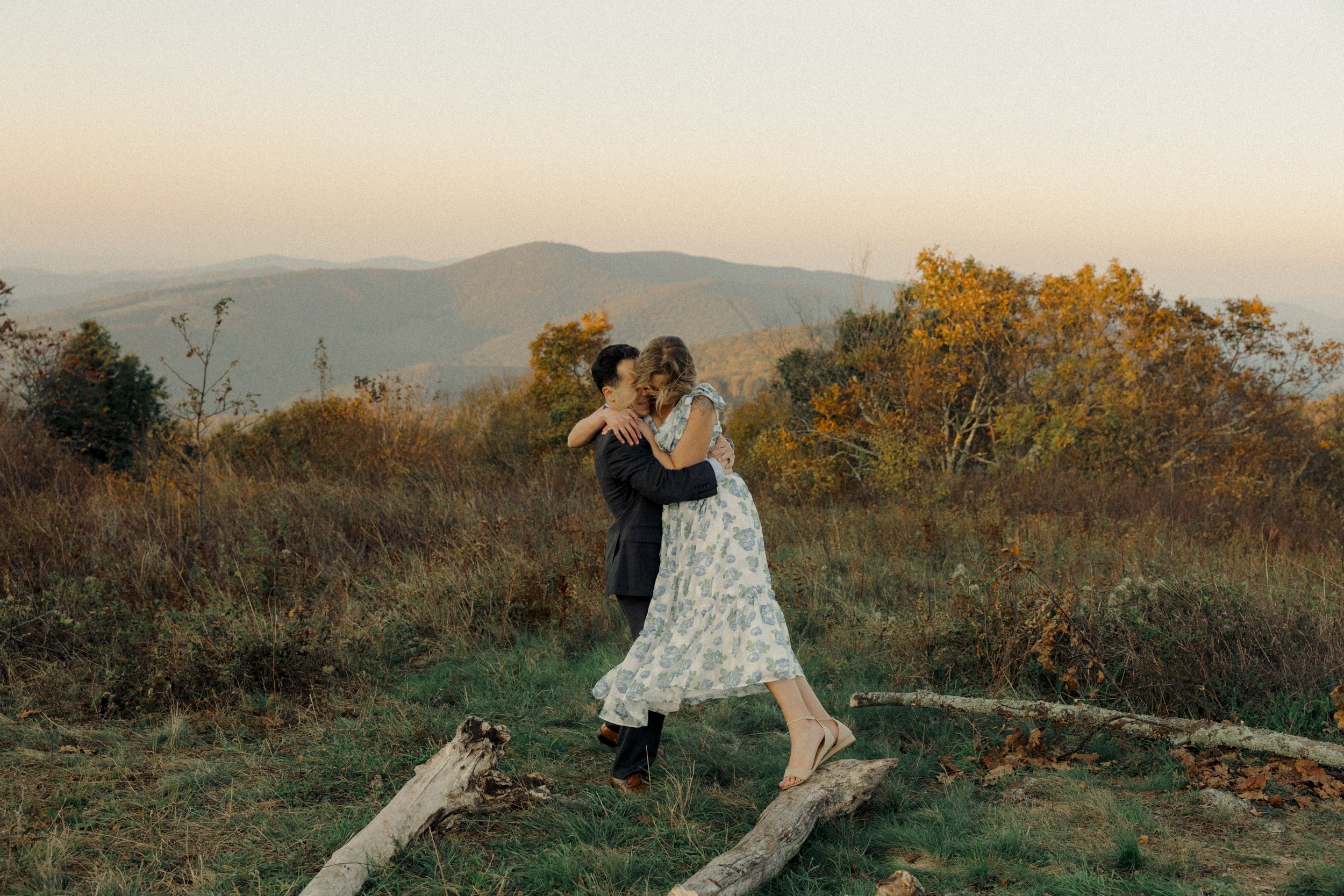 virginia-wedding-mountain-engagement-photo-session-40.jpg