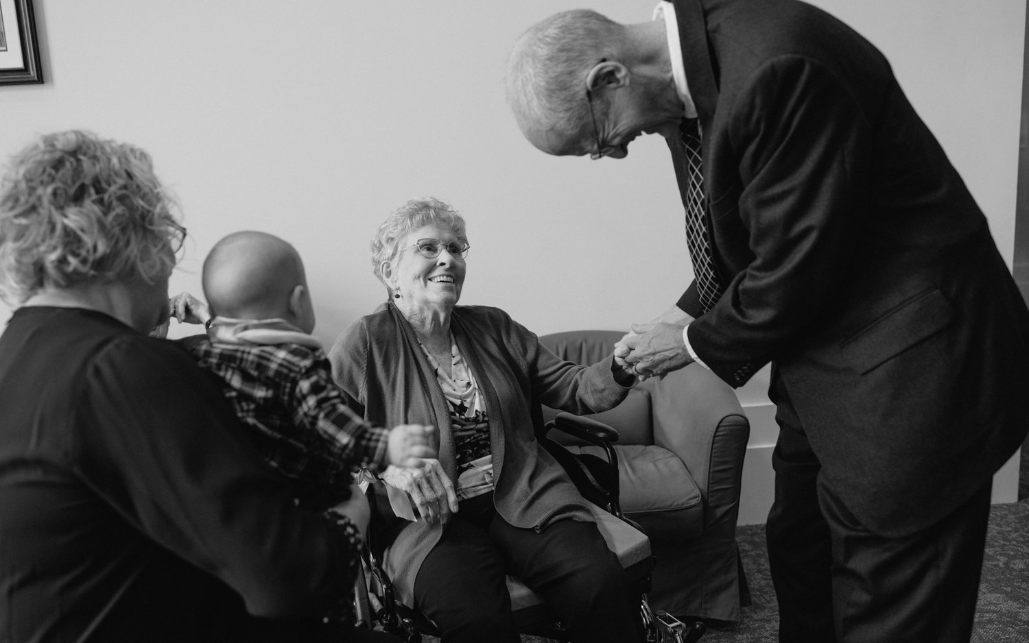 charlottesville-VA-james-monroes-highlands-documentary-wedding-photographger-21.jpg
