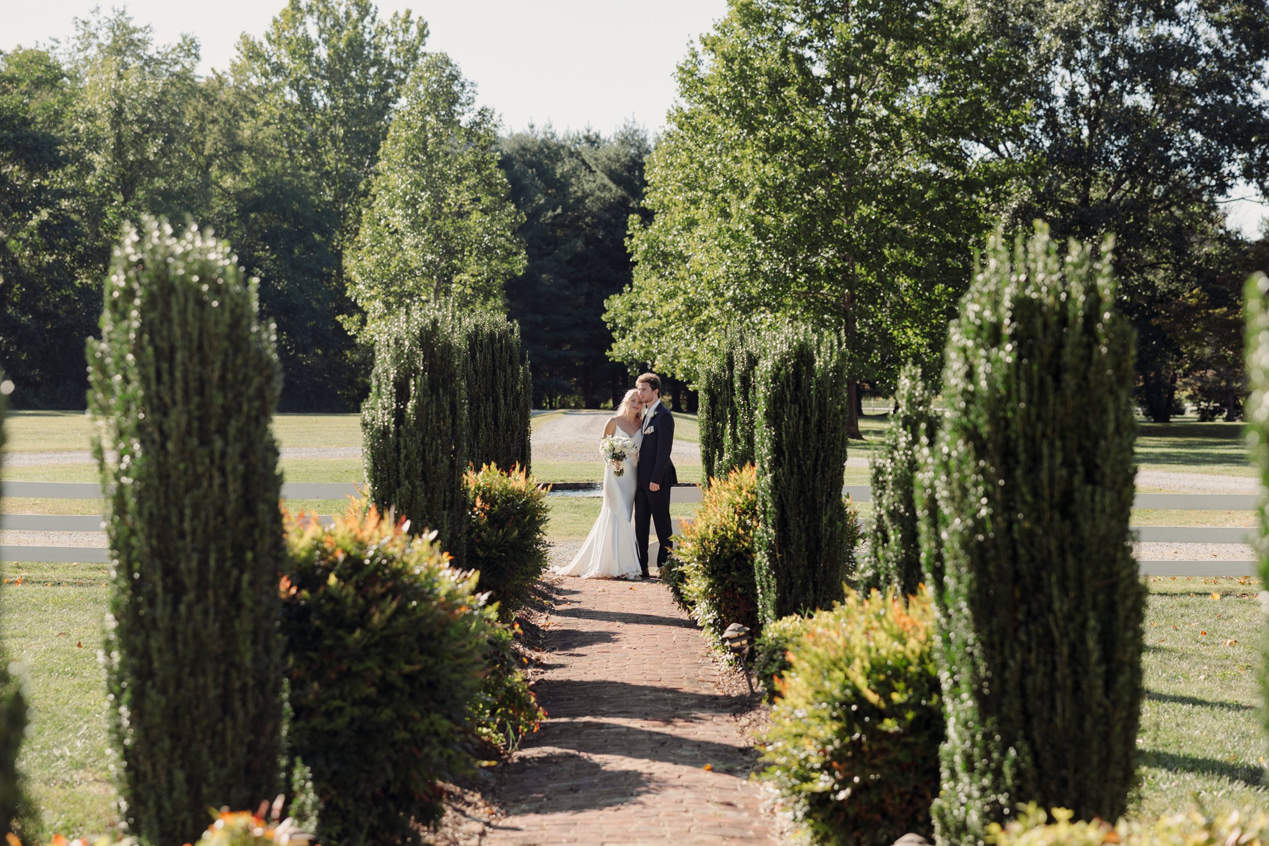 virginia-mountain-wedding-balcony-downs-56.jpg