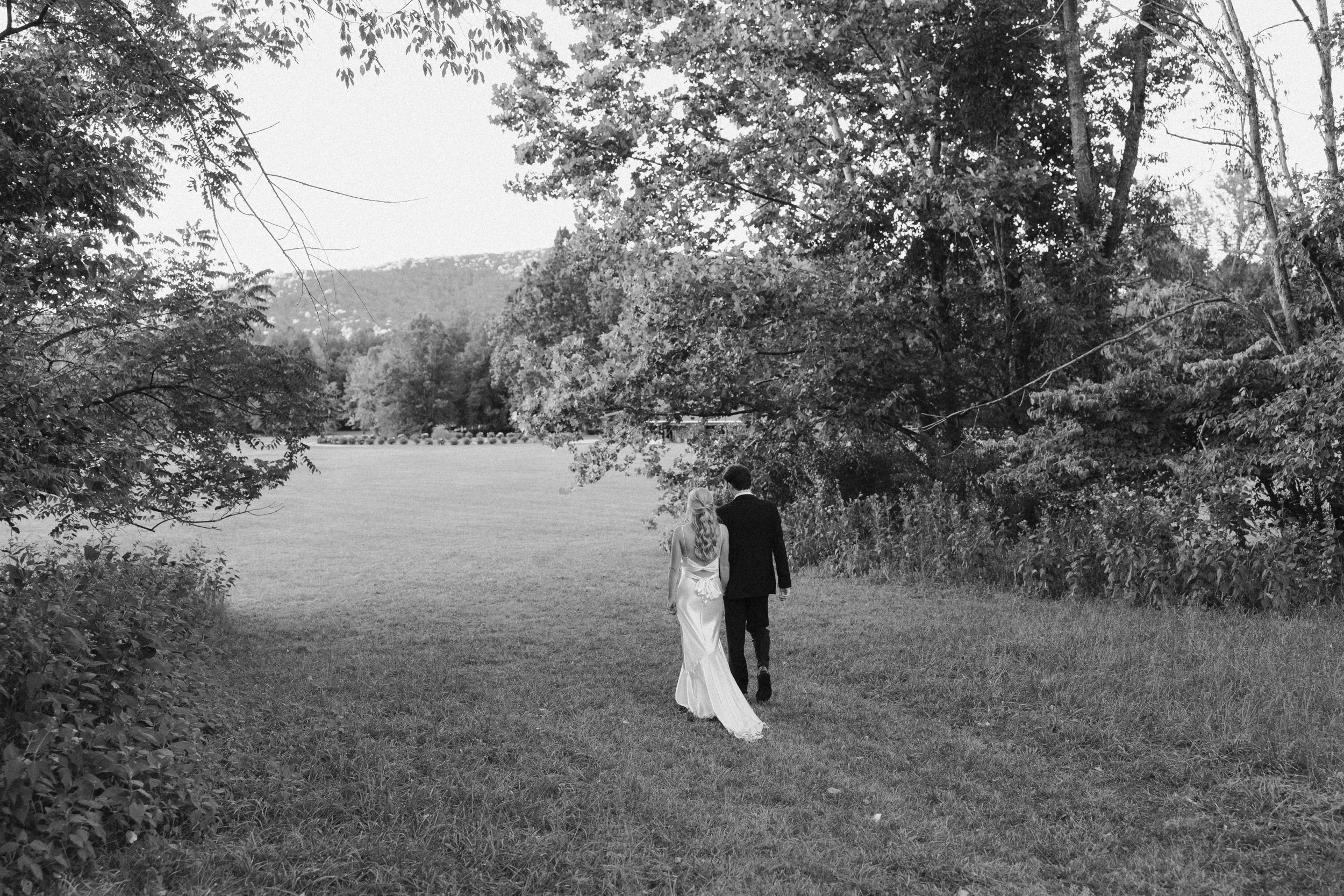 virginia-mountain-wedding-balcony-downs-72.jpg