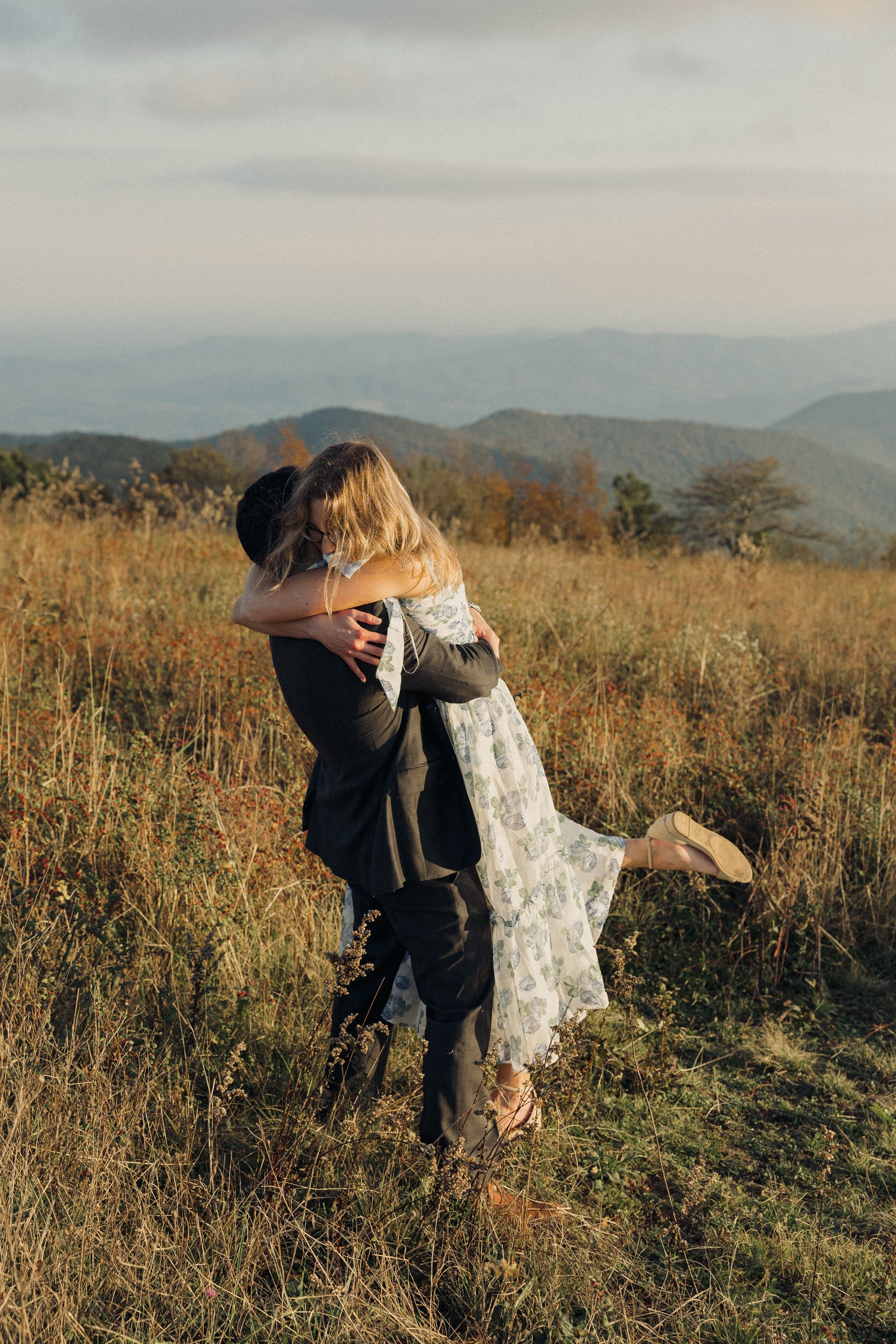 virginia-wedding-mountain-engagement-photo-session-18.jpg
