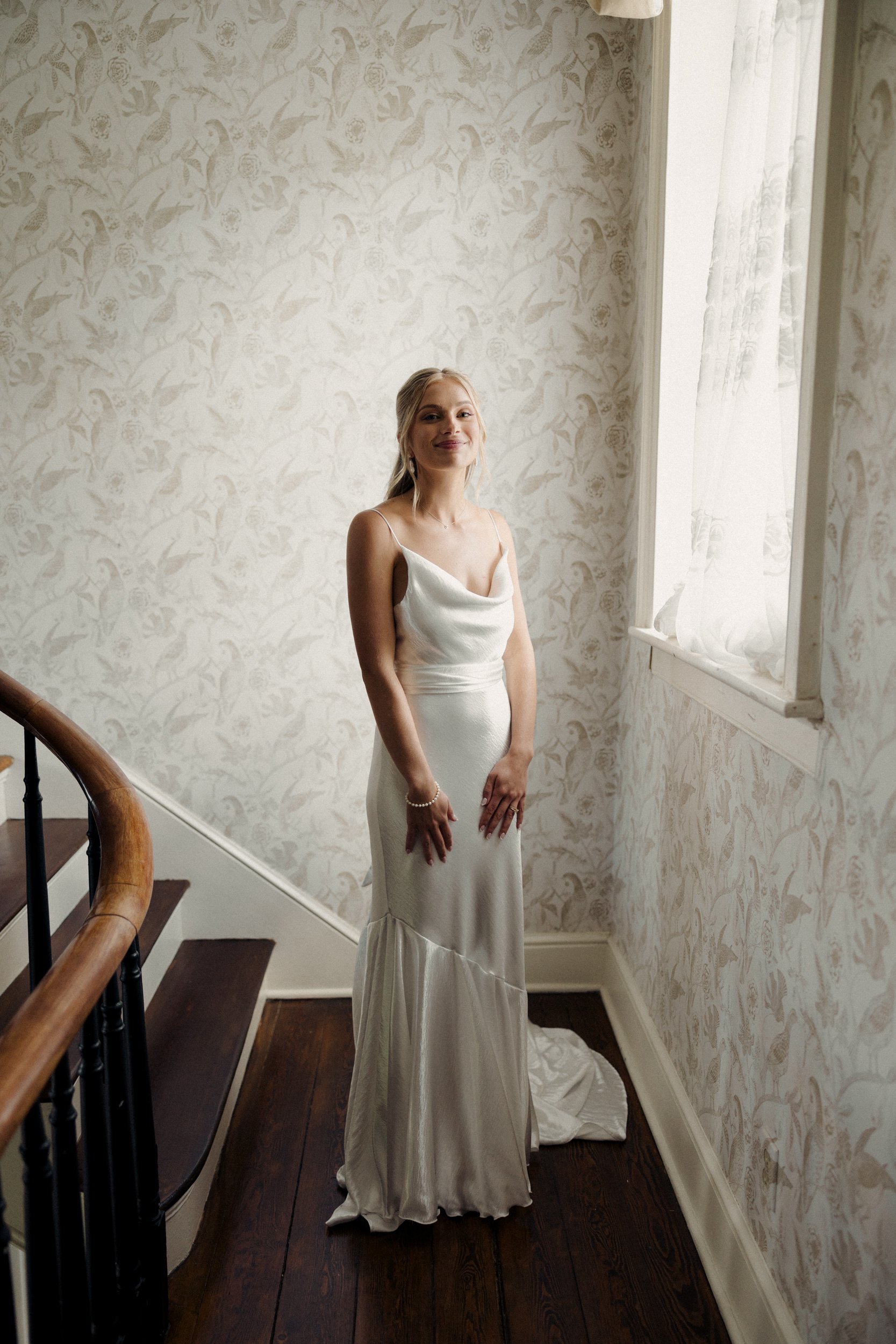 virginia-mountain-wedding-balcony-downs-17.jpg