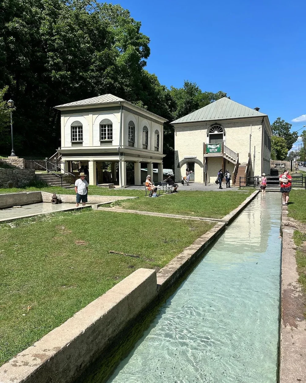Beyond The Tourist Traps Finding The Best Hot Springs In West Virginia - 2h21km5