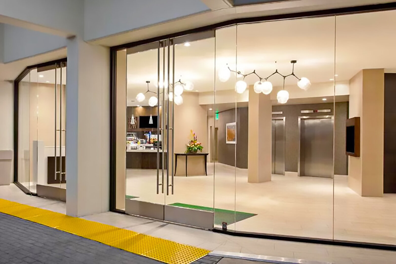 Holiday Inn Long Beach Airport Hotel