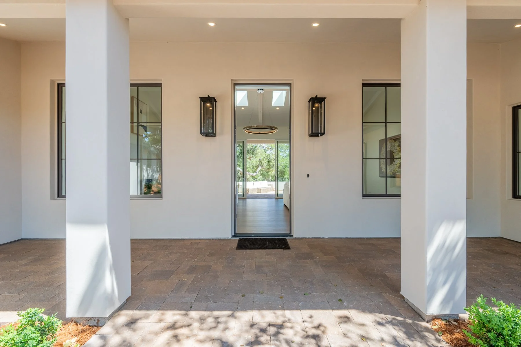 423_Estrella_D_Oro_Ave_101 web.jpg