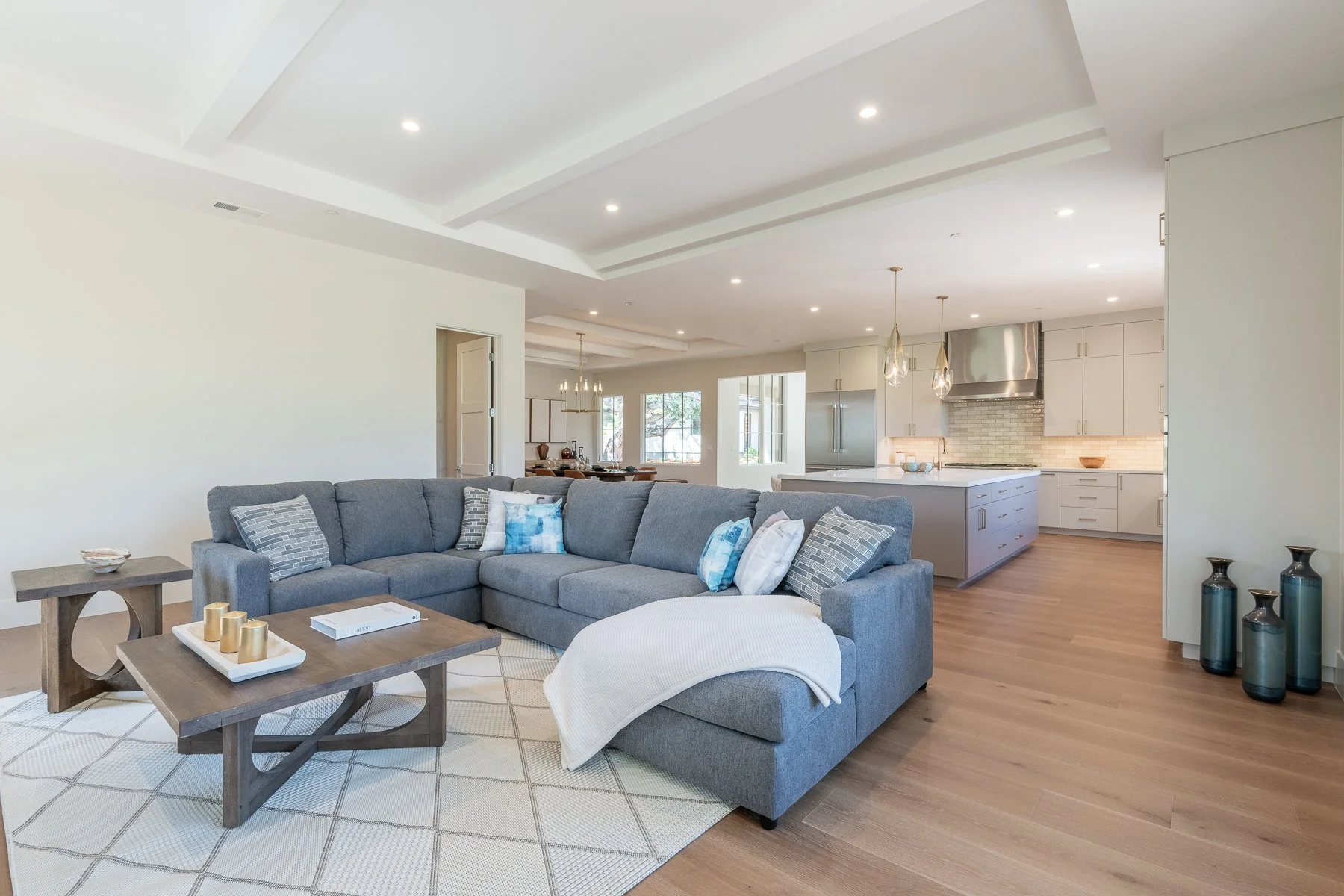 423_Estrella_D_Oro_Ave_115 web.jpg