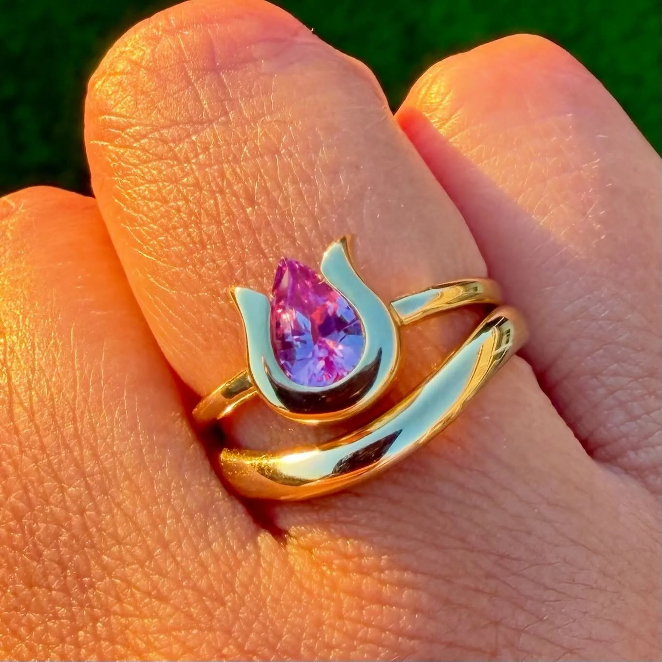 A glimpse of our new Tulip pieces, the first symbol of our Bloom Forever collection, launching early November.
Inspired by the tulip, Afghanistan’s national flower and a symbol of resilience, courage and selflessness, this collection honors Af