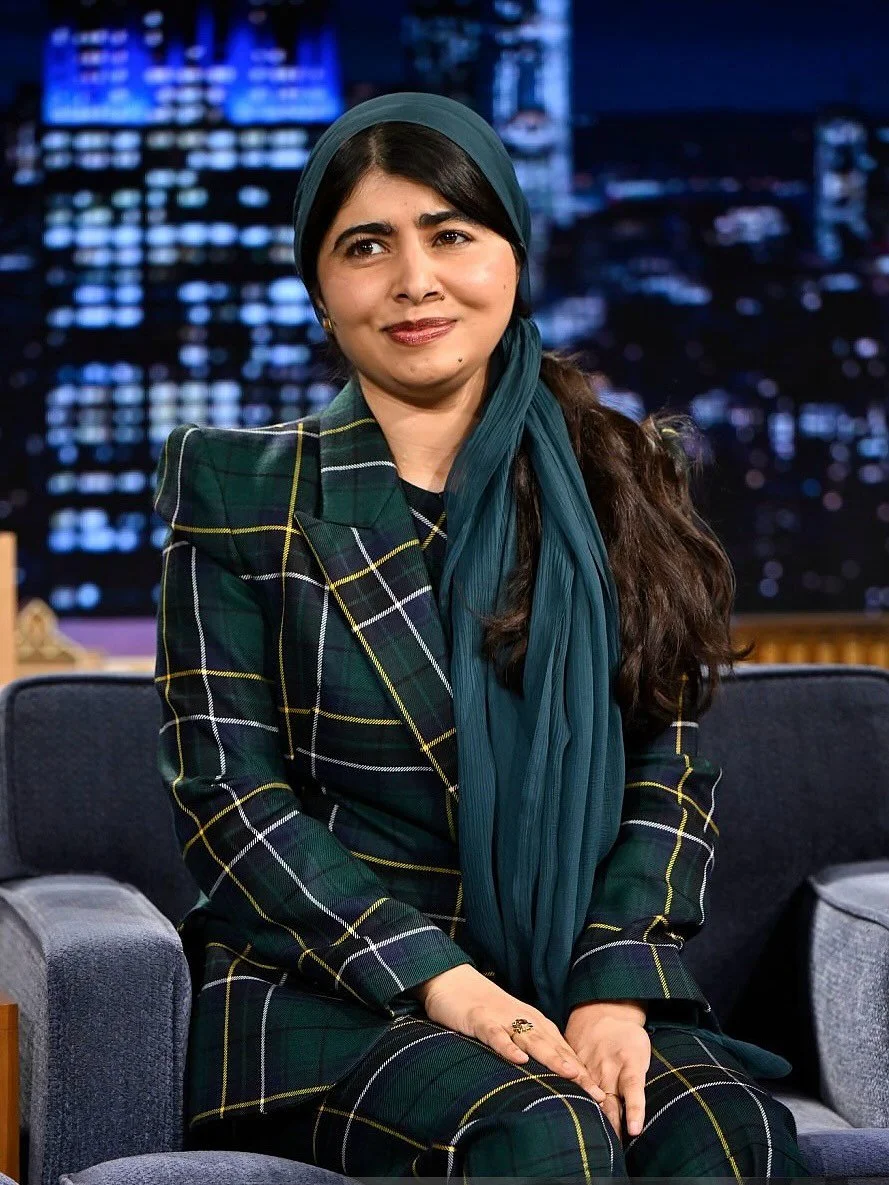 Loved seeing @malala on @fallontonight ! Radiant, funny, and wearing our Cosmos ring in Afghan tourmaline. 💚💫 
Thank you so much @denagia for thinking of us for her #FindingMyWay book tour, it is such an honor!✨❤️