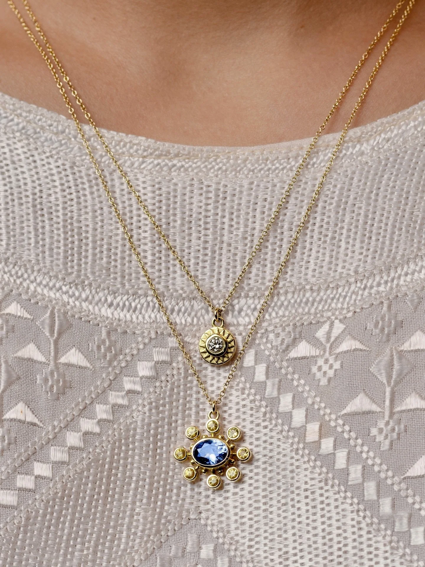 Strength. Radiance. The life force that illuminates everything.

Our Sunburst pieces are inspired by the ancient symbol of the sun, a source of clarity, vitality, and the spark behind creation.

Available in diamond, emerald, ruby, turquoise and sapp