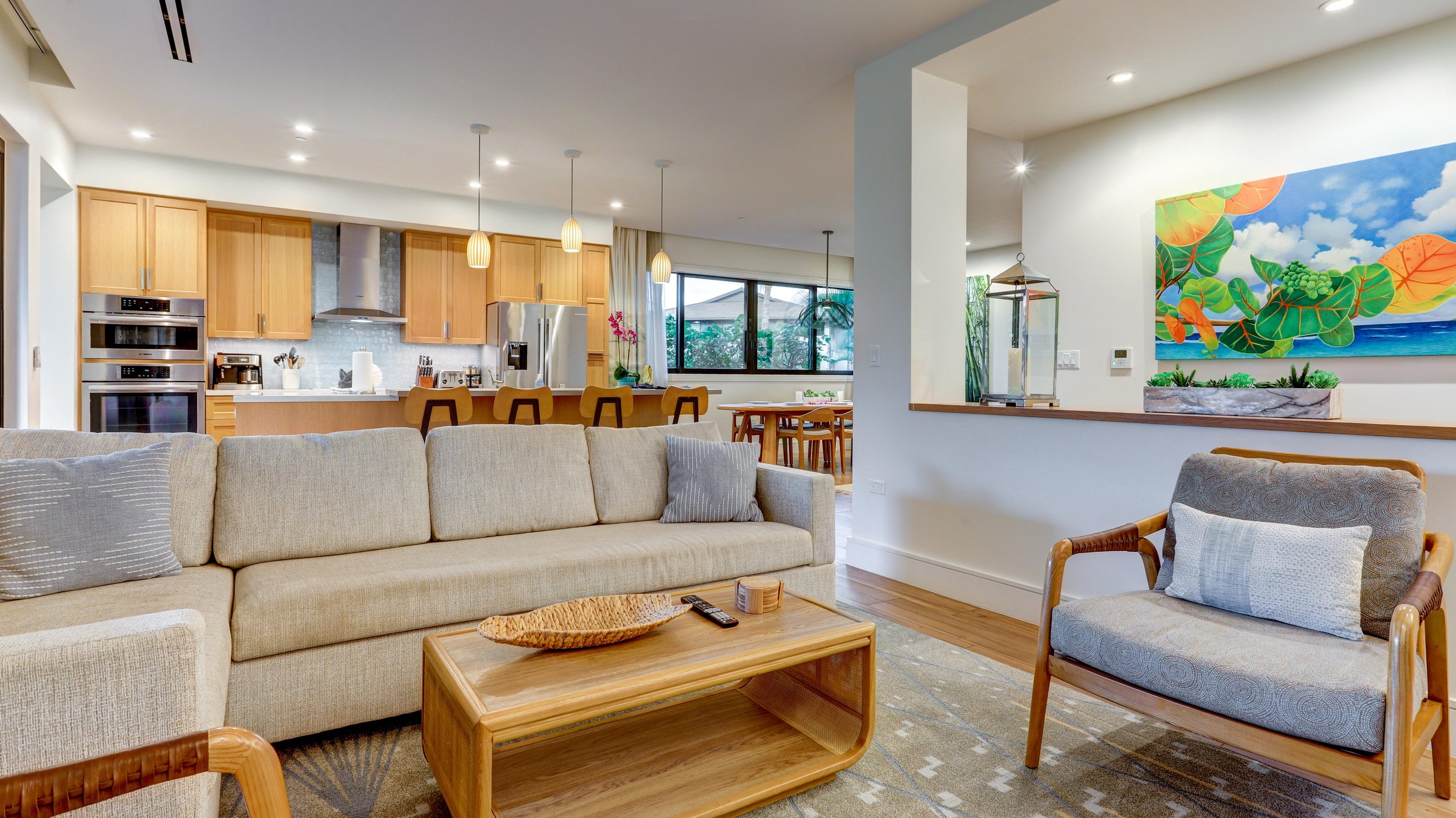 H_living room 4.jpeg