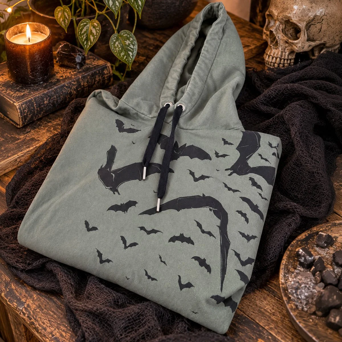 bat_sweatshirt_10.jpg