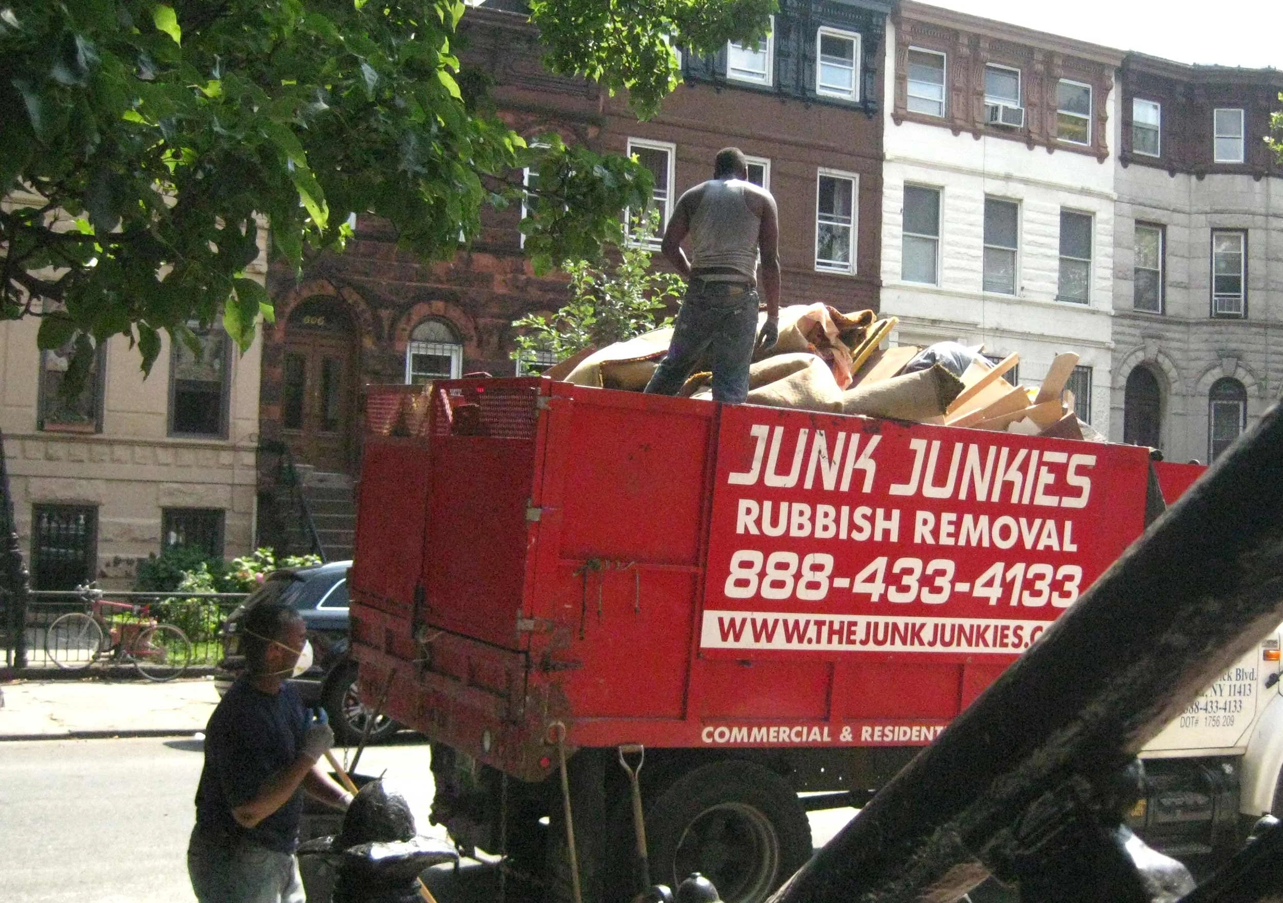 junkjunkiesdemocrew.jpg