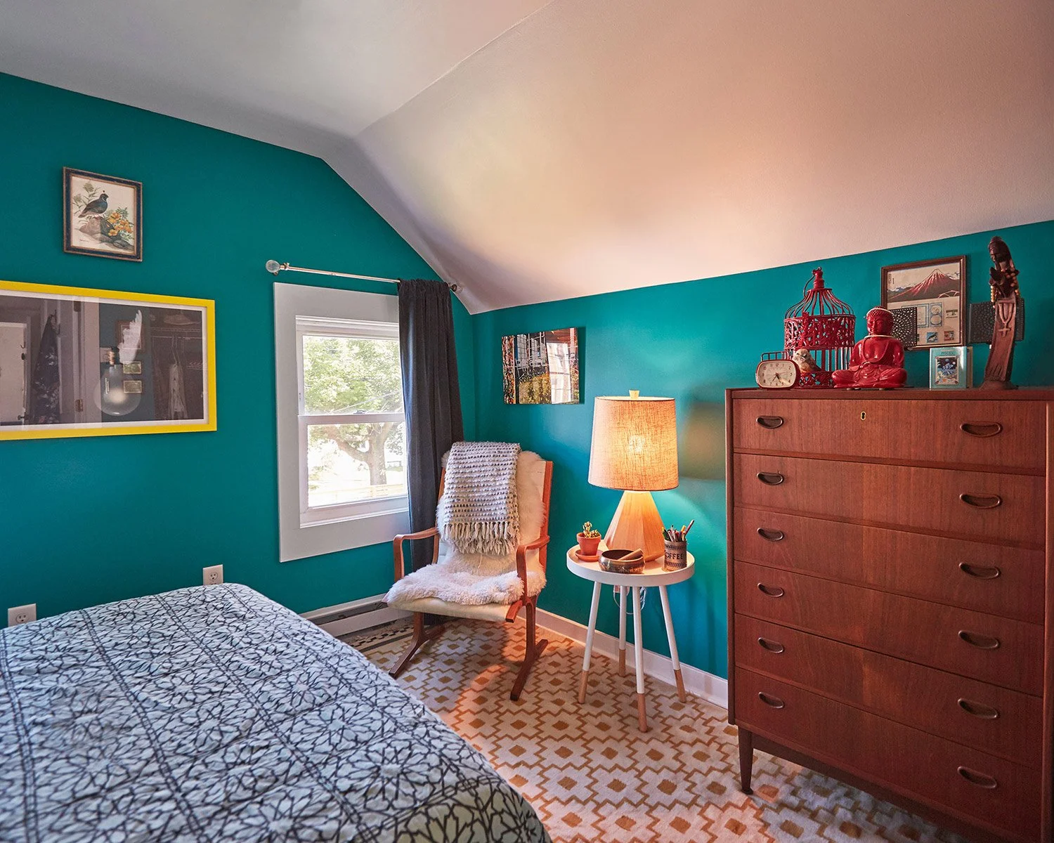 hudson-valley-design-lovers-retreat-bedroom-2.jpg