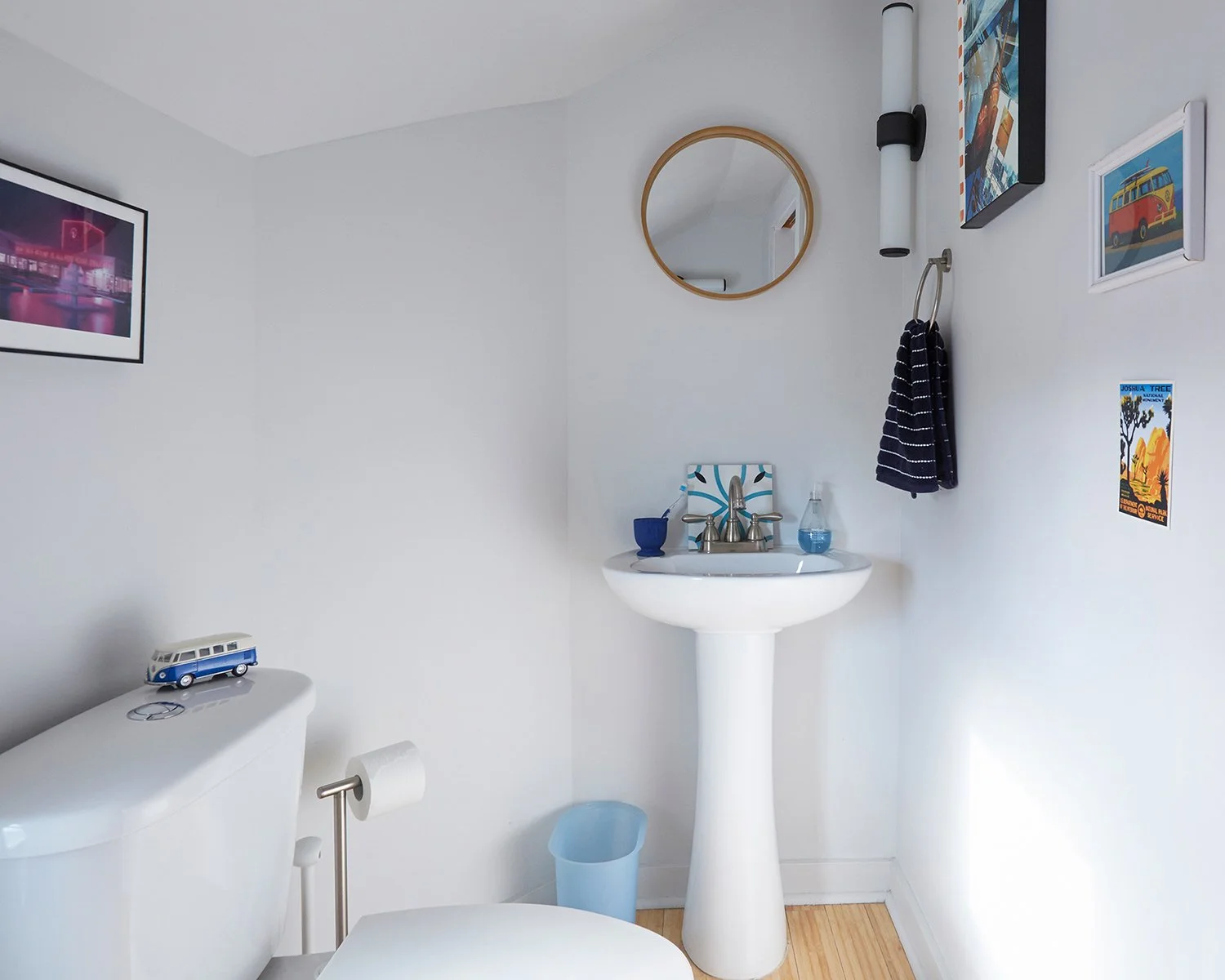 hudson-valley-design-lovers-retreat-halfbath.jpg