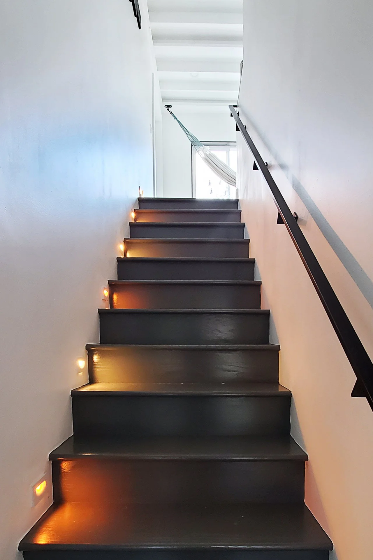 Stylish-mountain-house-reservoir-views-main-staircase.jpg