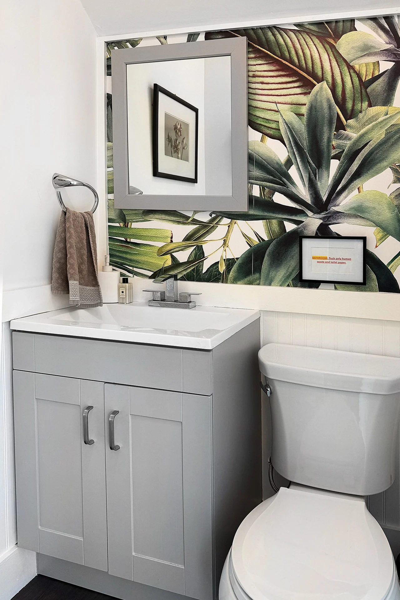 stylish-mountain-house-with-reservoir-views-half-bath.jpg