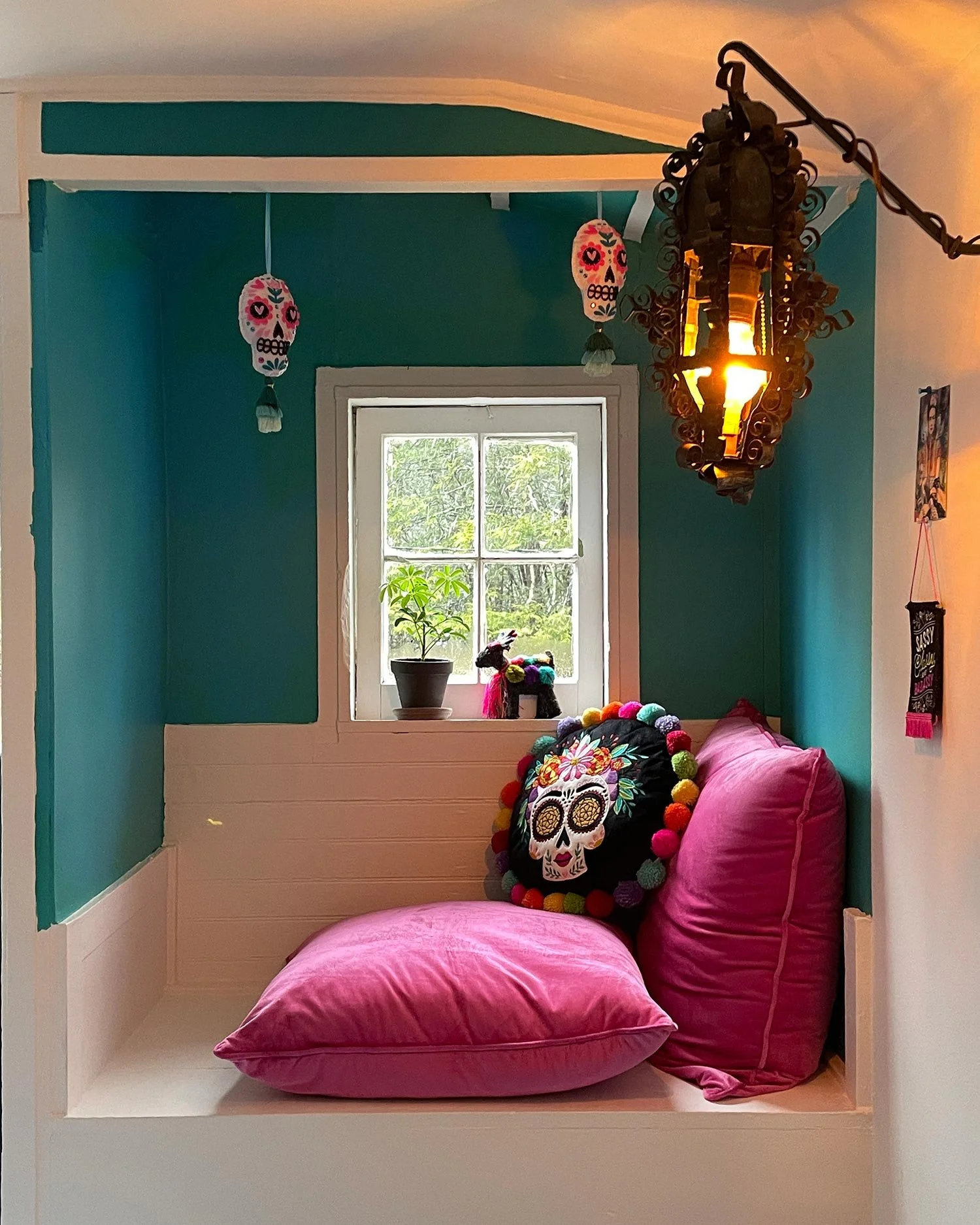 little-red-caboose-cabin-woodstock-windowseat.jpg