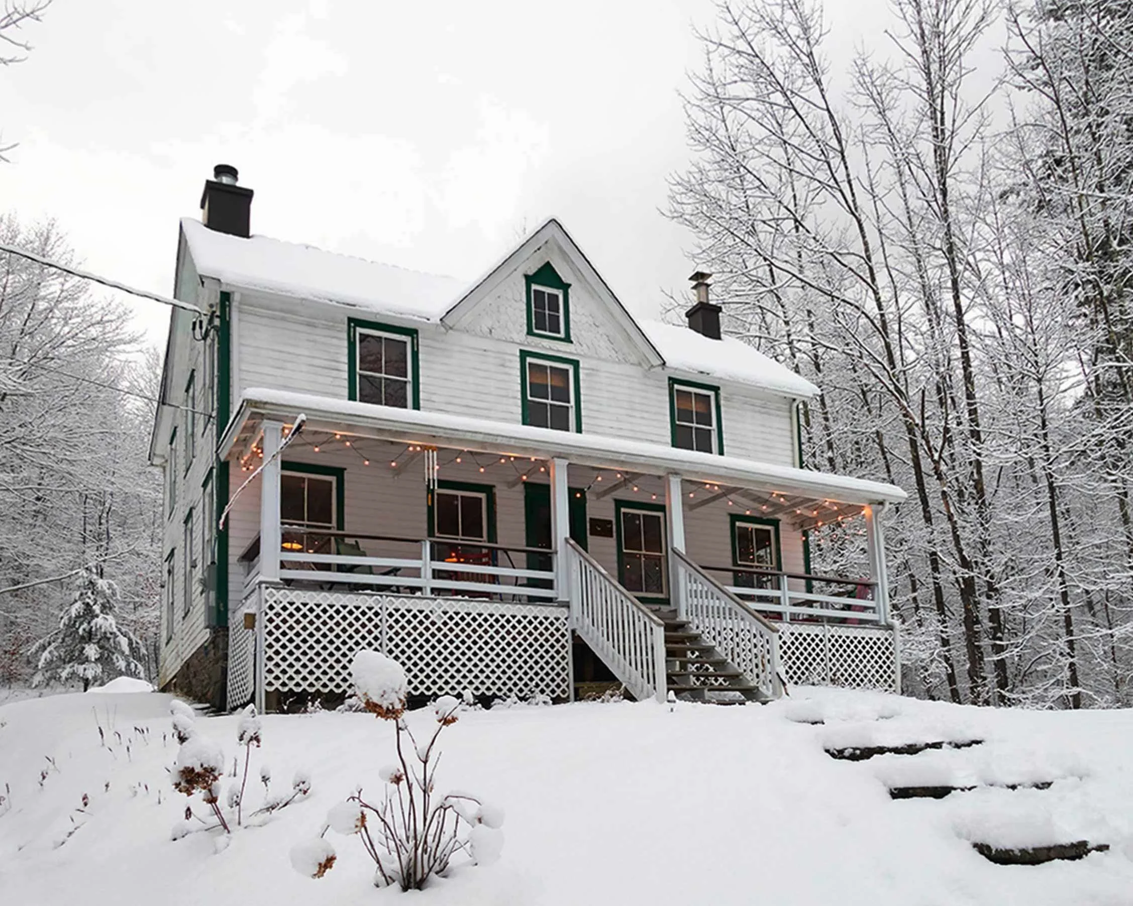 spacious-phoenicia-farmhouse-with-mountain-views-Winter.jpg