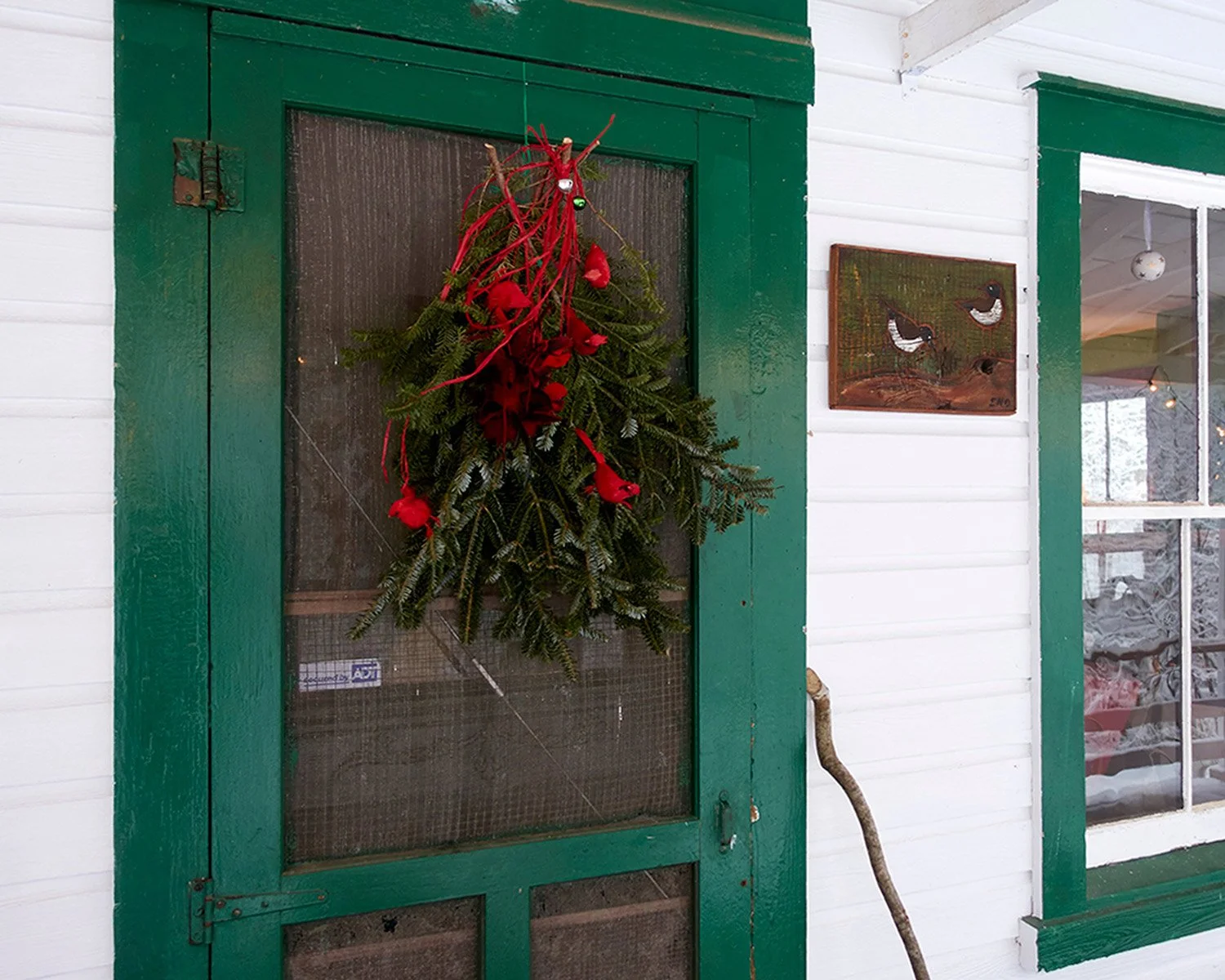 spacious-phoenicia-farmhouse-with-mountain-views-holiday-decor.jpg