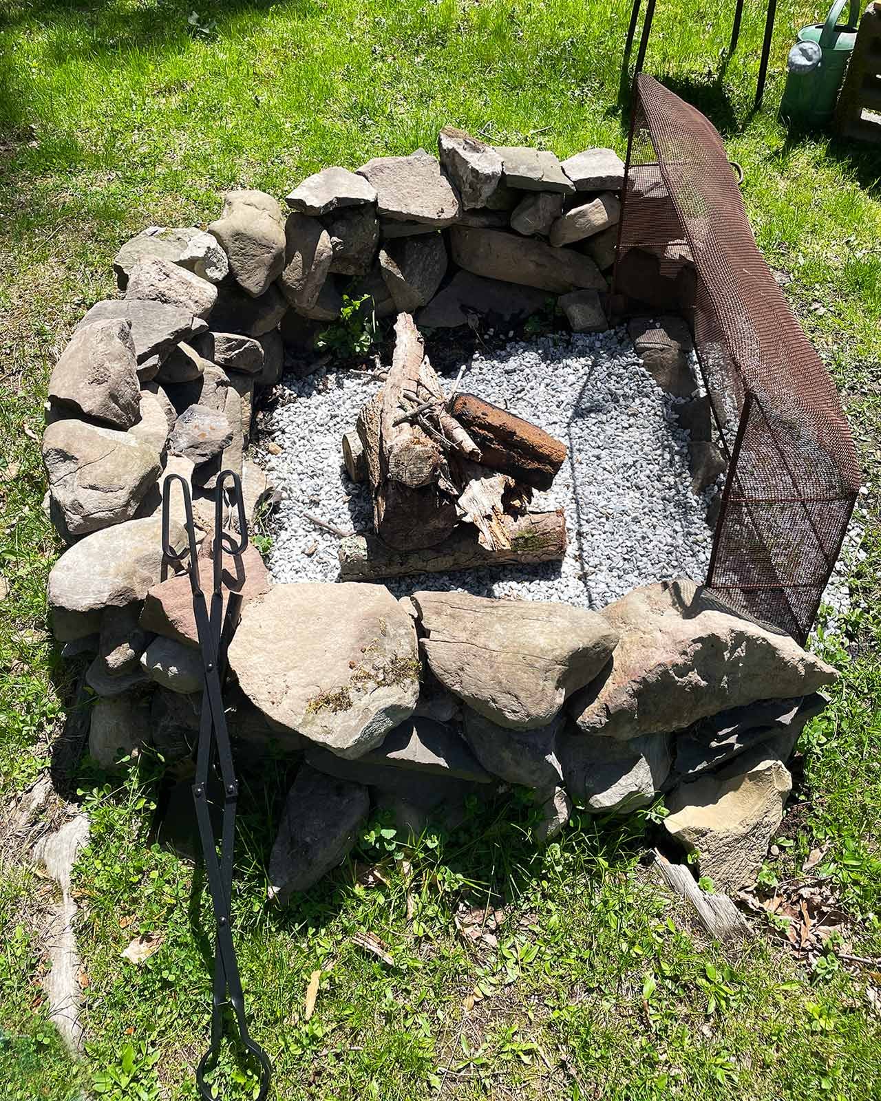 little-red-caboose-cabin-woodstock-kitchen-firepit.jpg