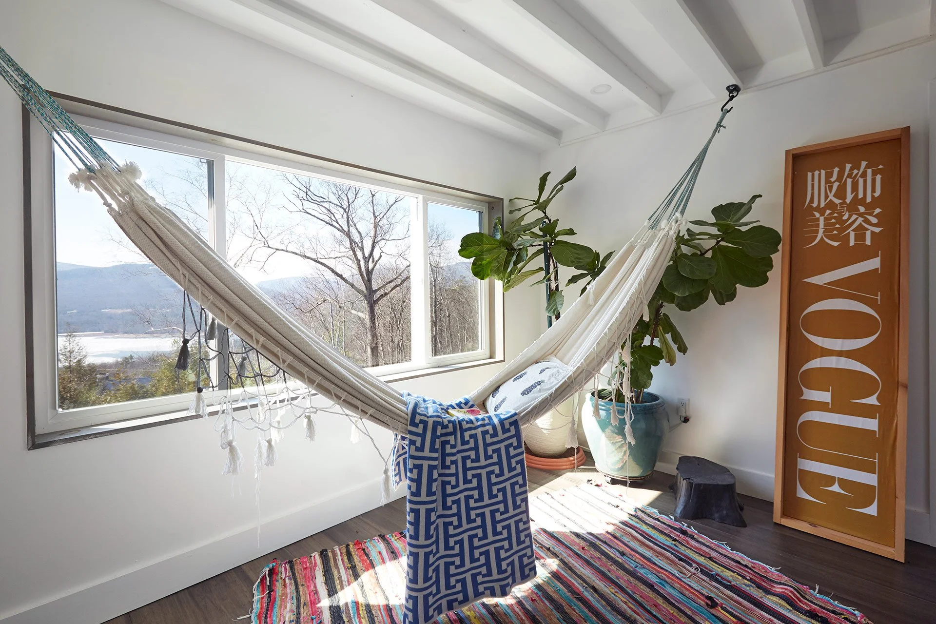 stylish-mountain-house-with-reservoir-views--hammock-1.jpg