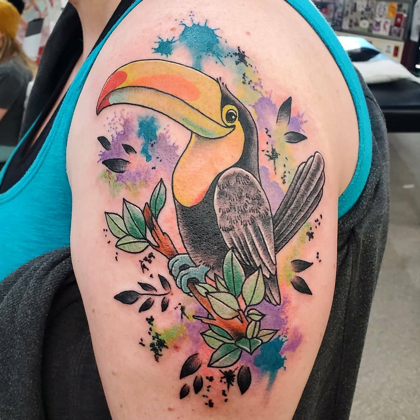 Some birbs recently done by Sienna J. For booking info please see her profile @sienna_jacobsen 

#birds #birbs #2021 #newyear #tattooshop #tattooartist #traditionaltattoo #spokanetattooartist #local #colortattoo #toucan #toucantattoo #colorbomb #humm