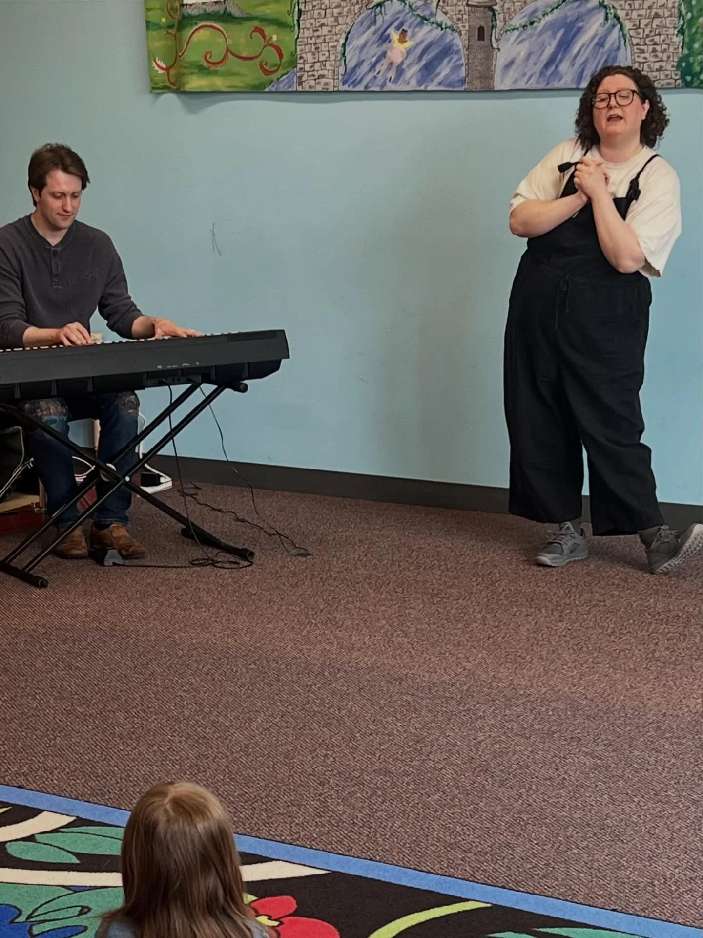 One year ago today we performed the first version of our improvised musical!👀

&hellip;.
#improvisedmusic #musicalimprov #improvcomedy